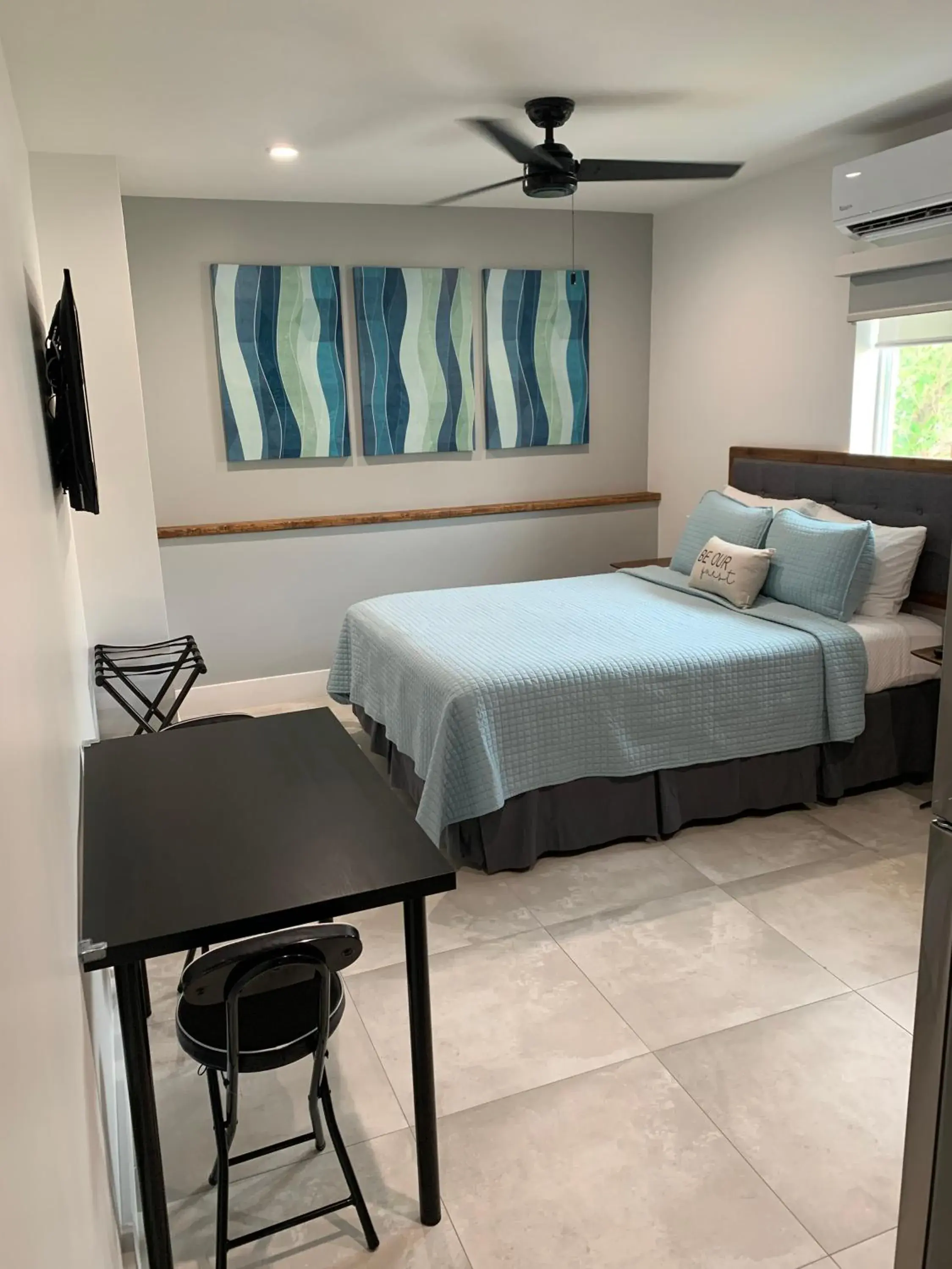 Bed in Ocean Villas of Deerfield Bed in Ocean Villas of Deerfield