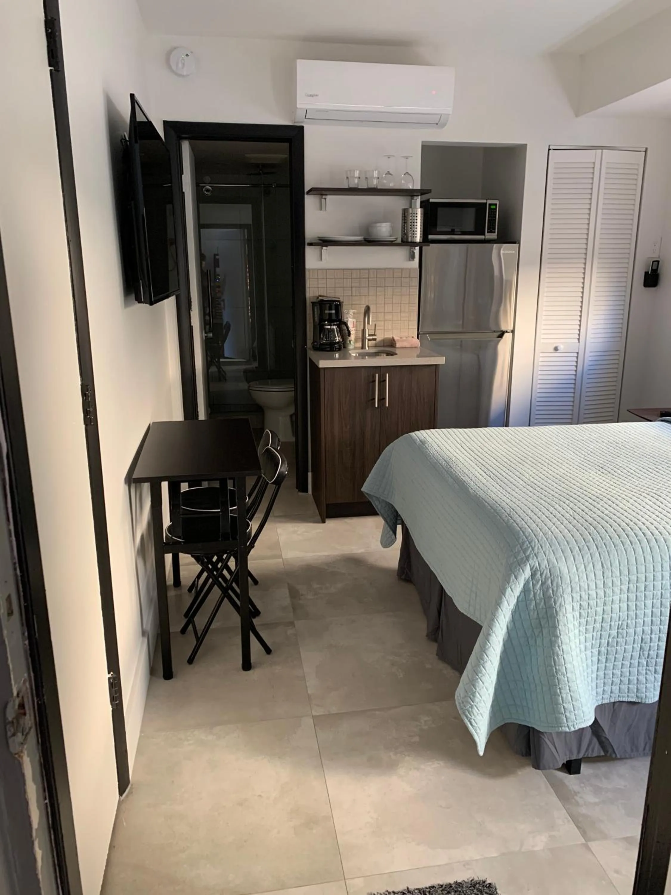 Bed in Ocean Villas of Deerfield