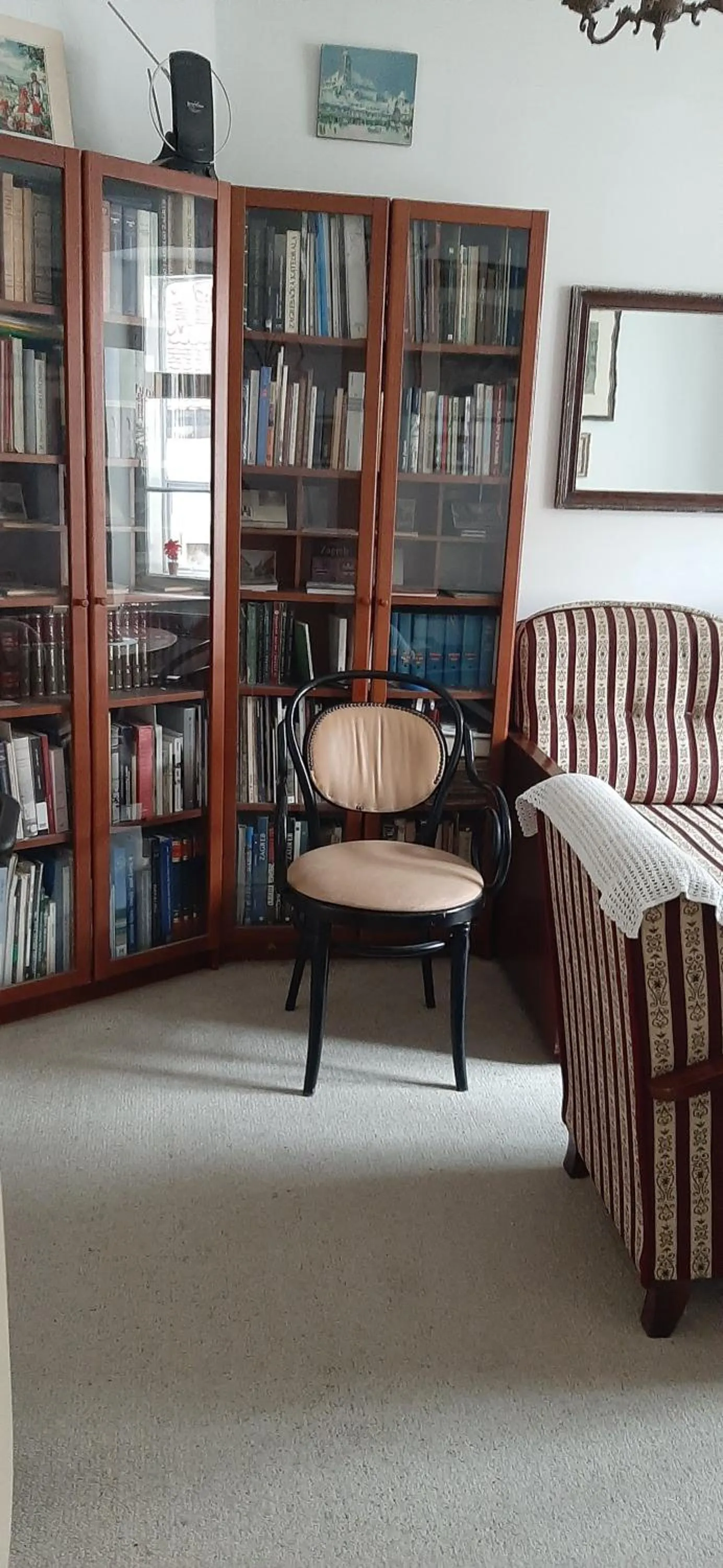 Living room in Apartment History