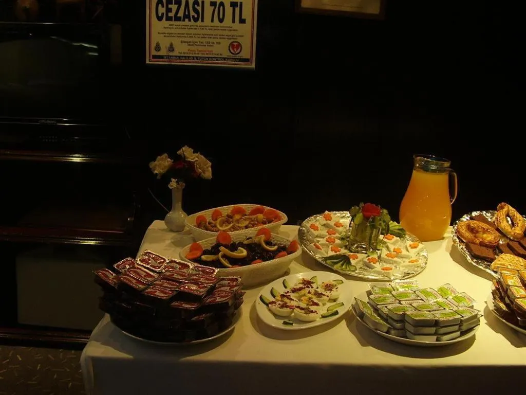 Restaurant/places to eat in Hotel Padova