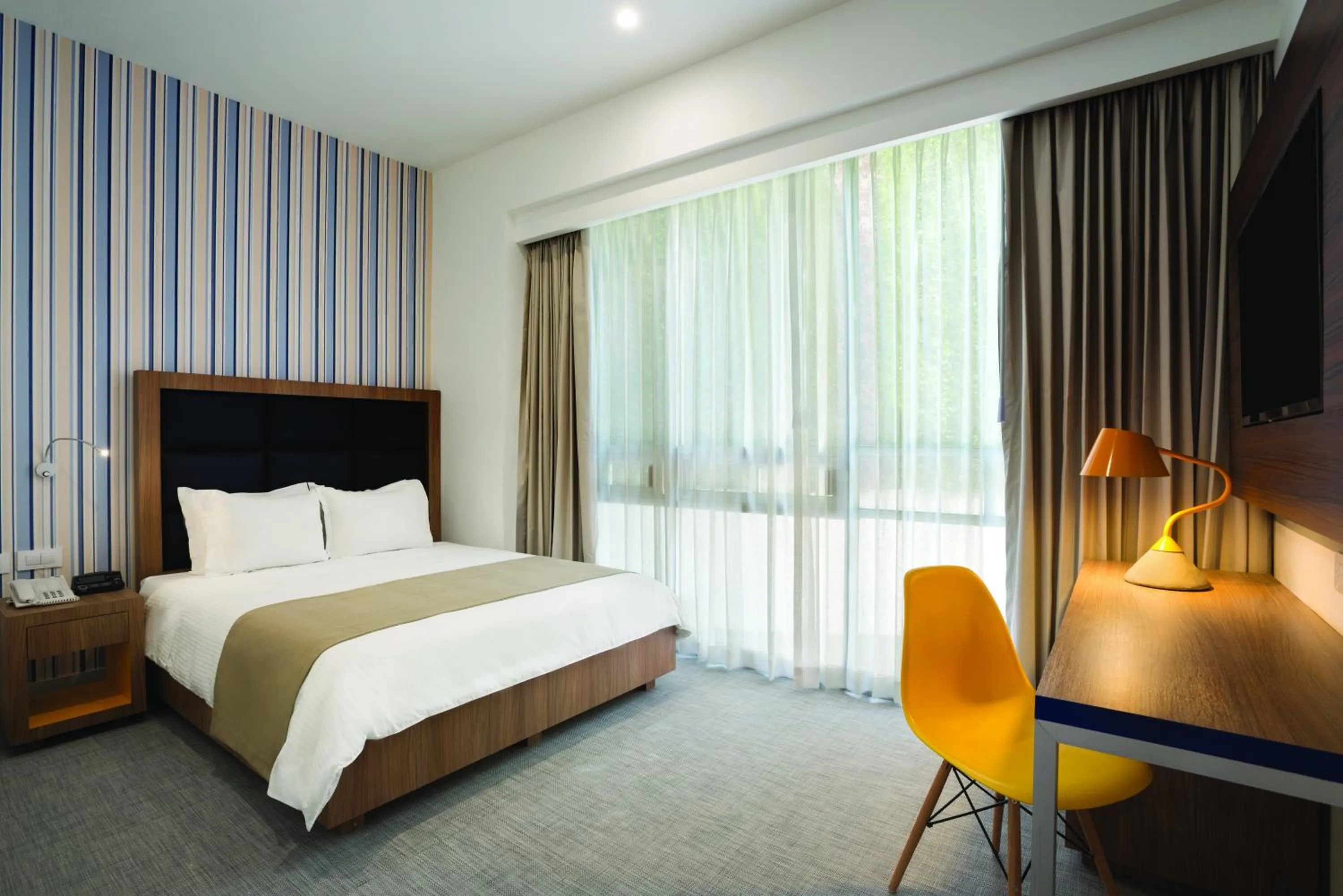 Photo of the whole room, Bed in TRYP by Wyndham Mexico City World Trade Center Area