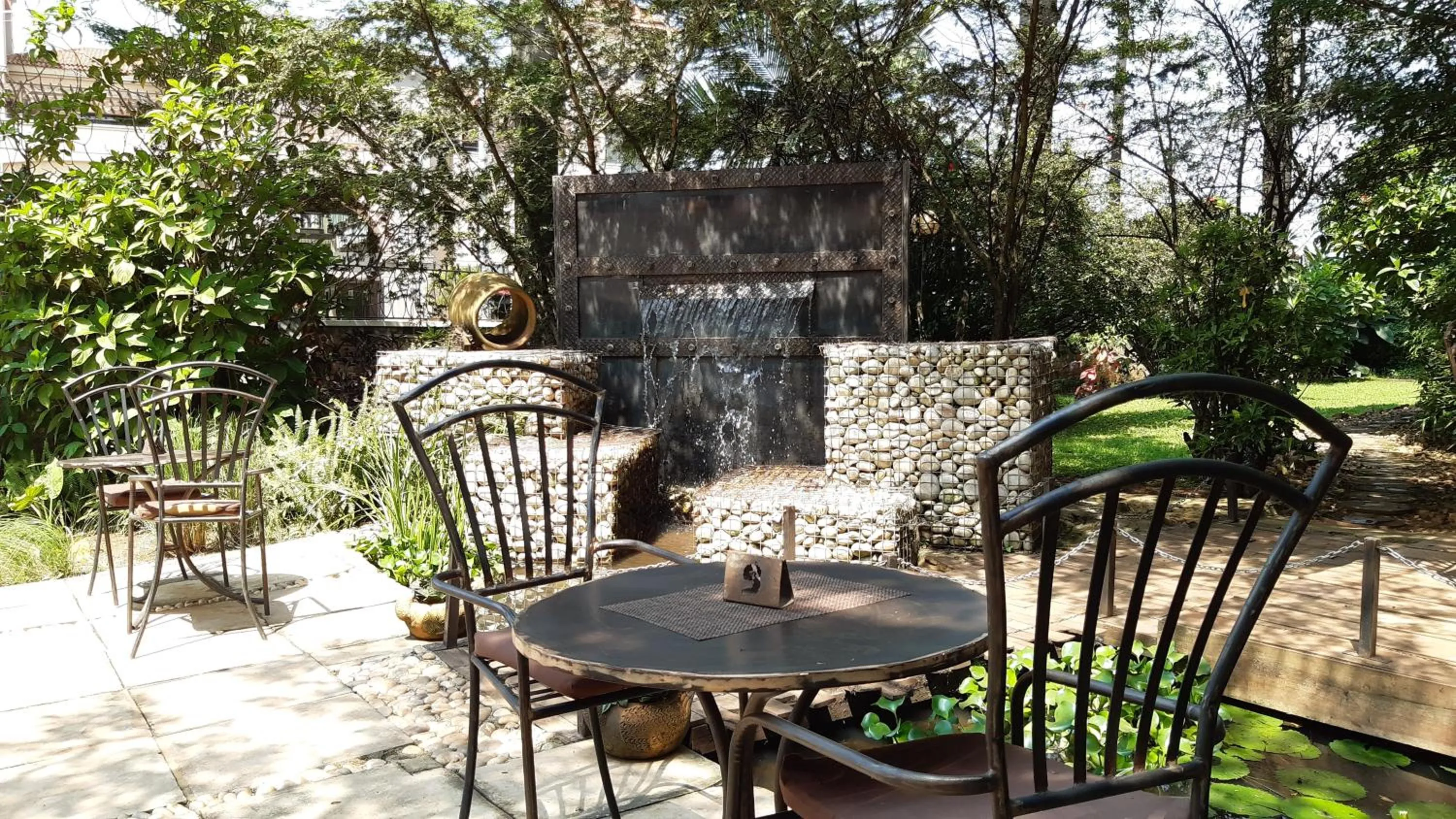 Garden in Gately Inn Entebbe