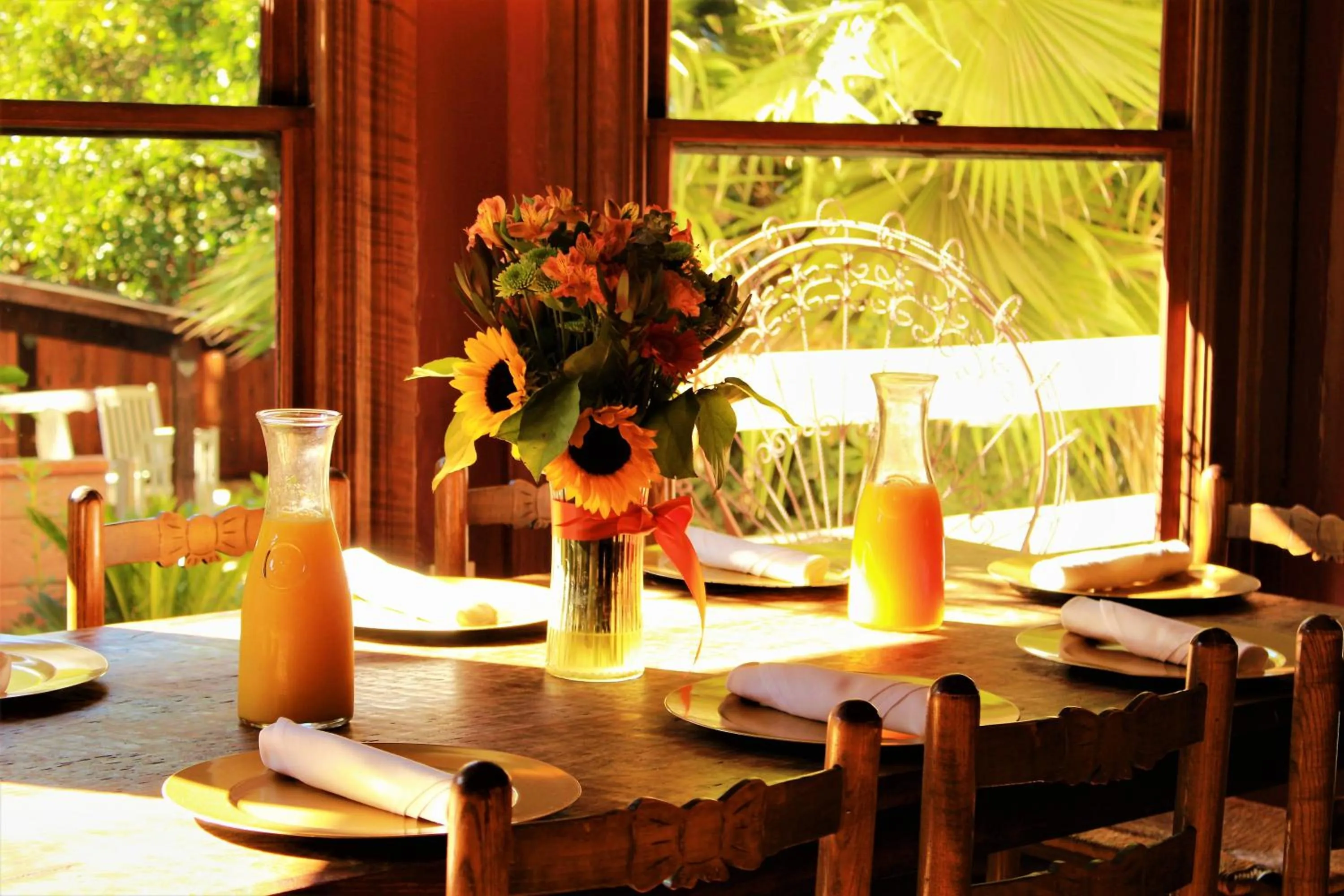 Breakfast in Cabernet House, an Old World Inn