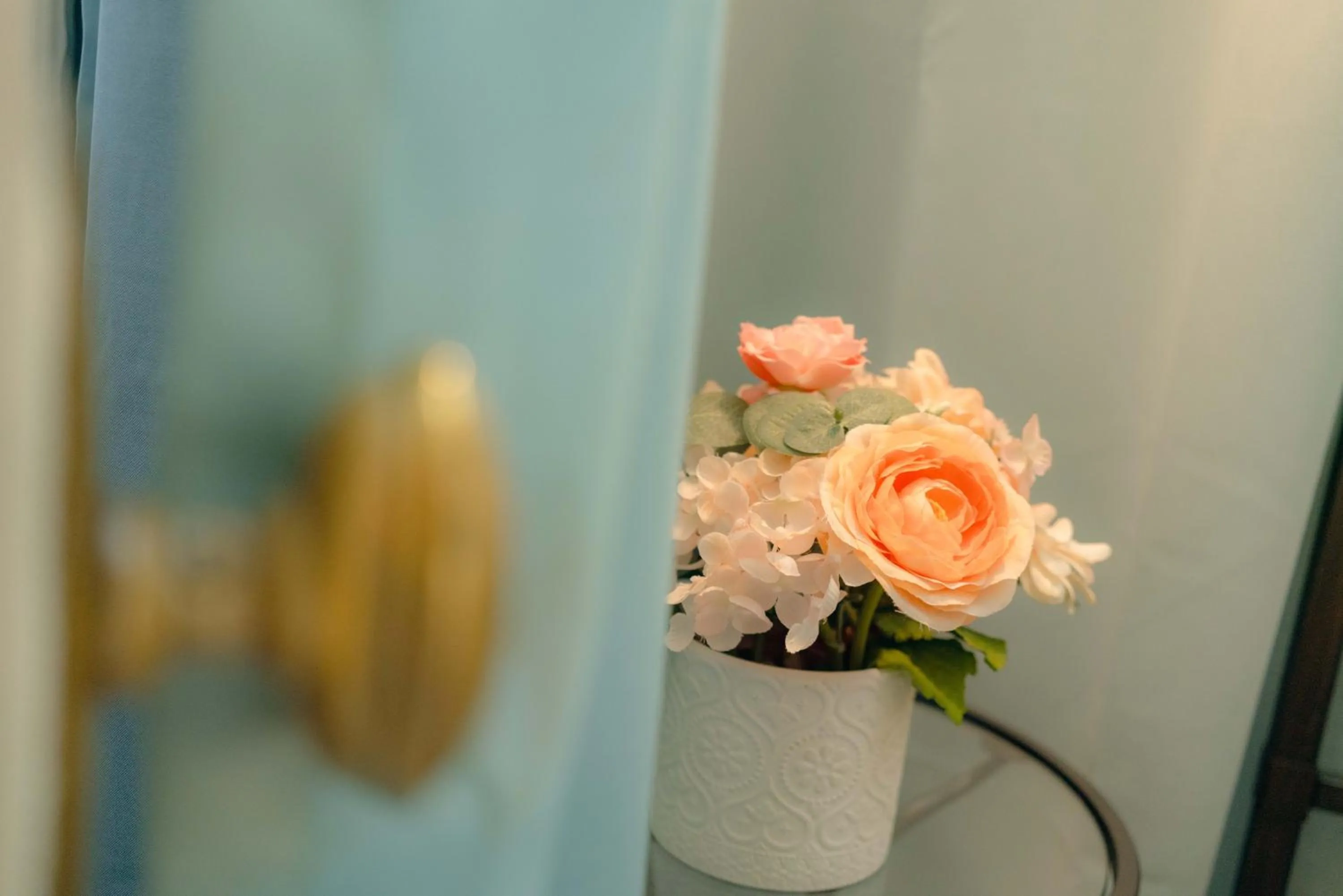 Cabernet House, an Old World Inn