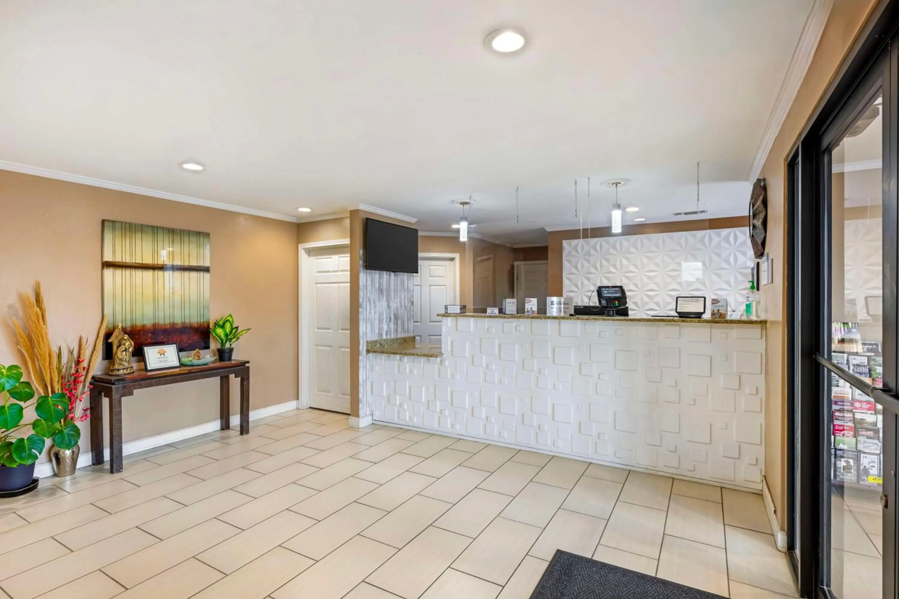 Lobby or reception in Best Western Snyder Inn