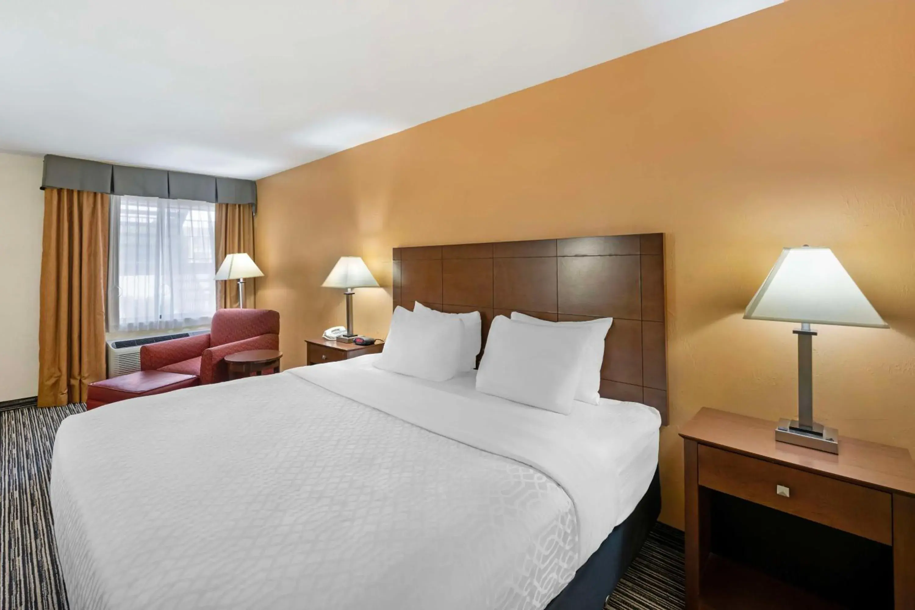 Bedroom, Bed in Best Western Snyder Inn Bedroom, Bed in Best Western Snyder Inn