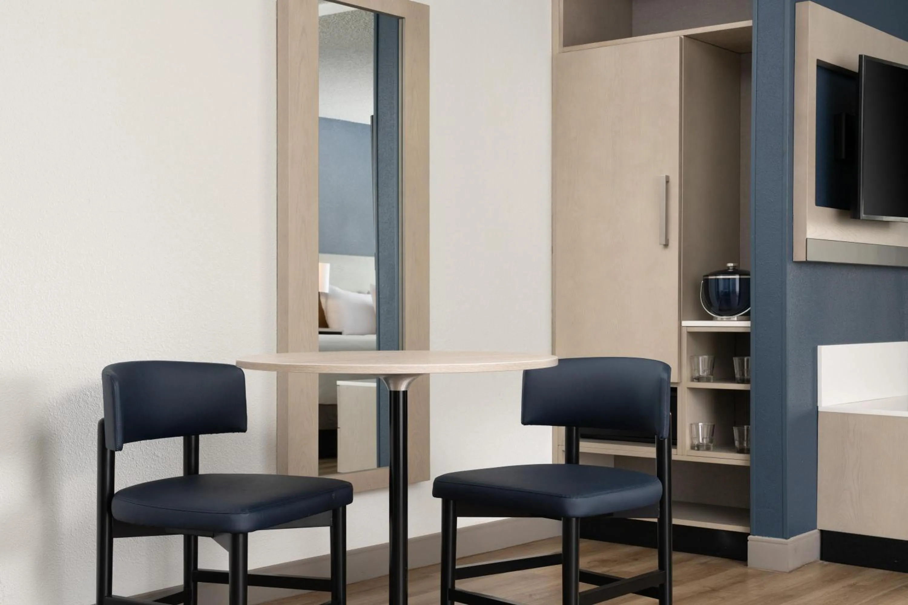 Bedroom in Hyatt Place Secaucus Meadowlands