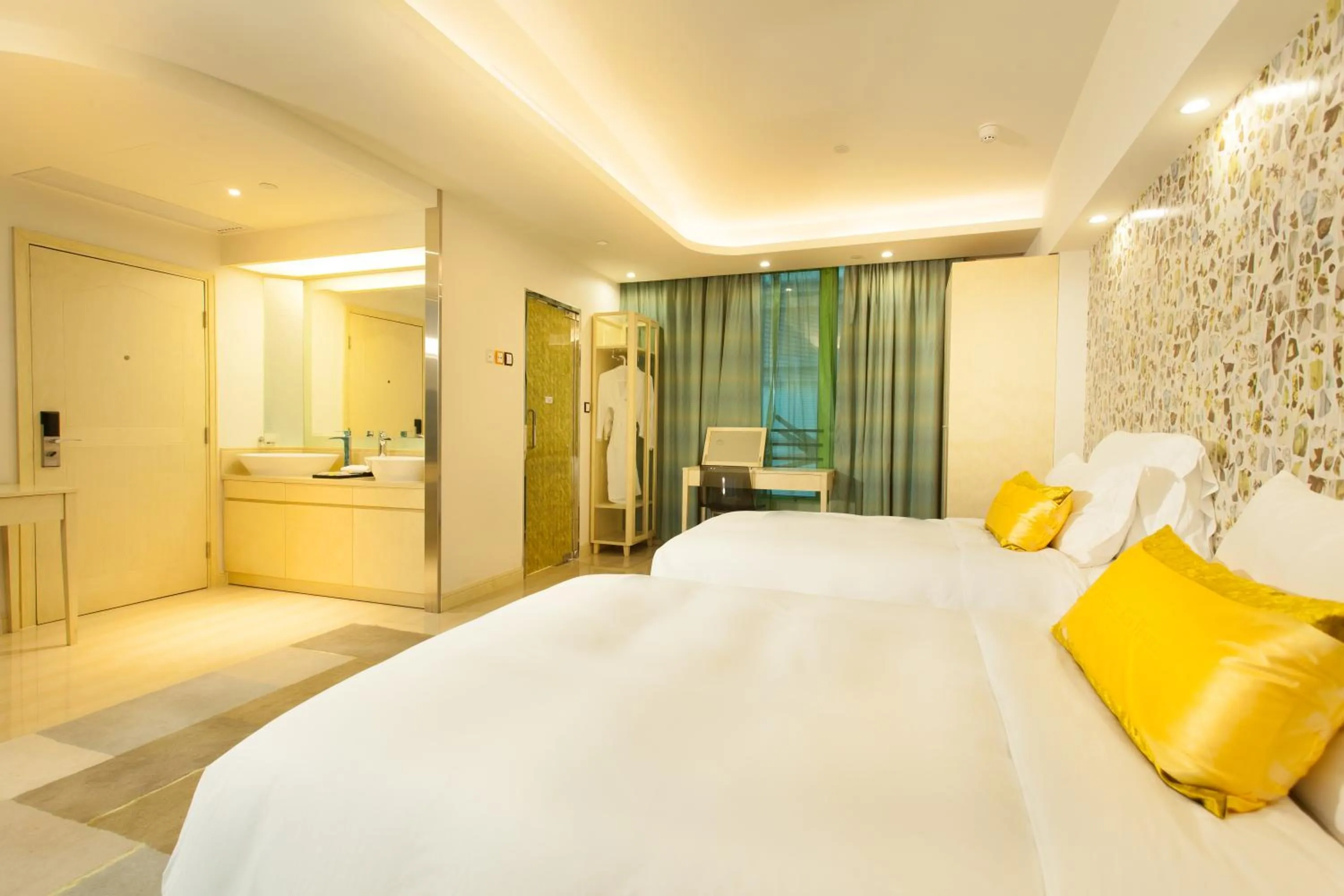 Photo of the whole room in Harbour Bay Hotel