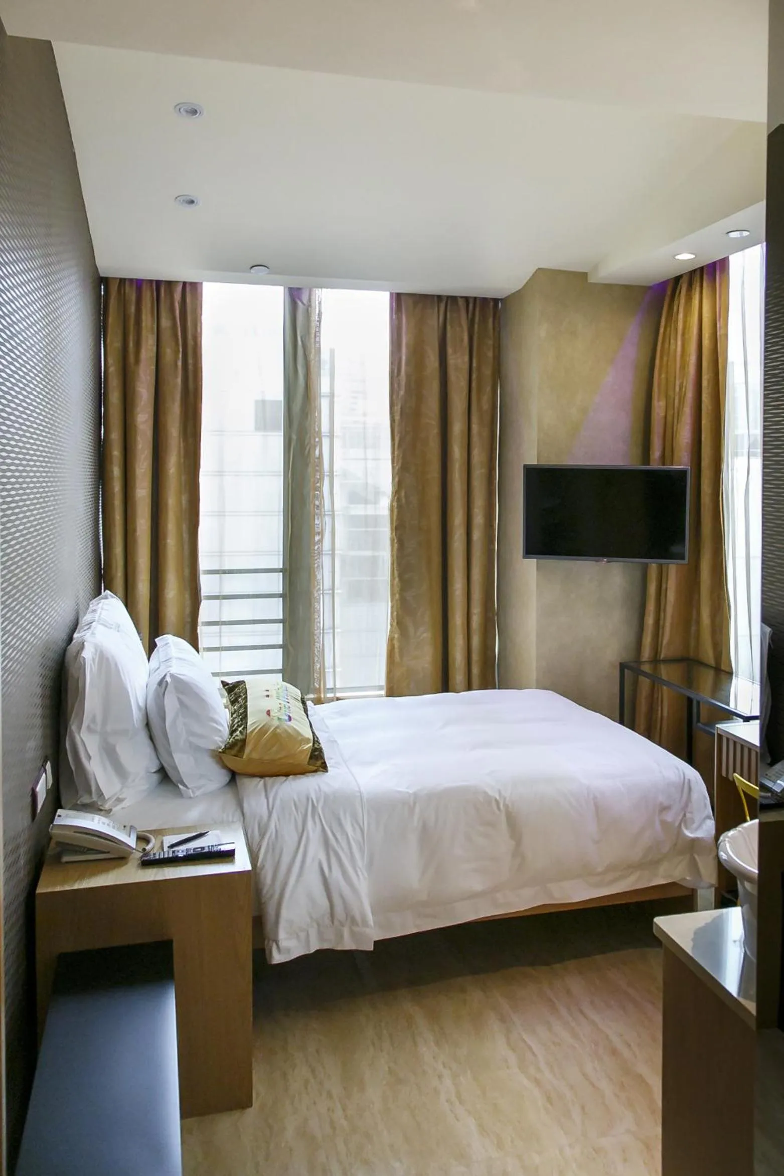 Bed in Harbour Bay Hotel