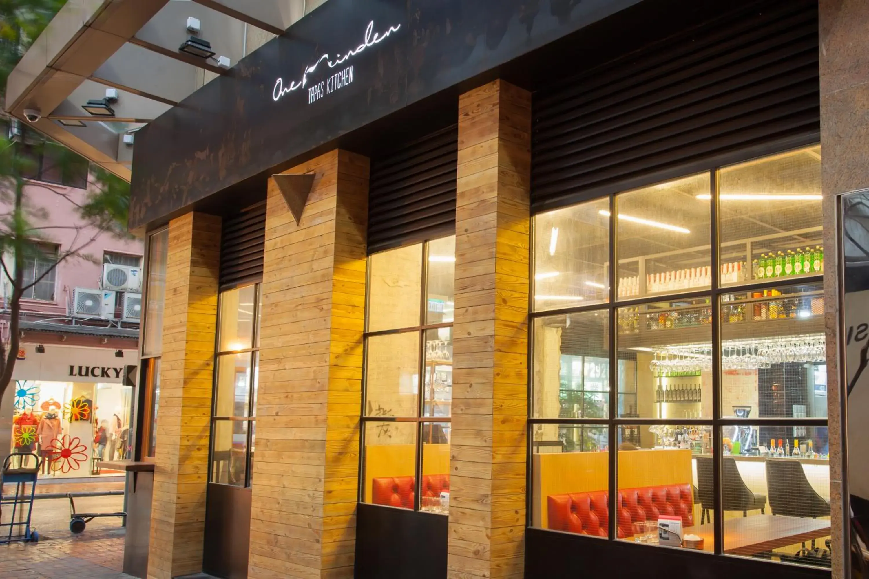 Restaurant/places to eat in Harbour Bay Hotel Restaurant/places to eat in Harbour Bay Hotel