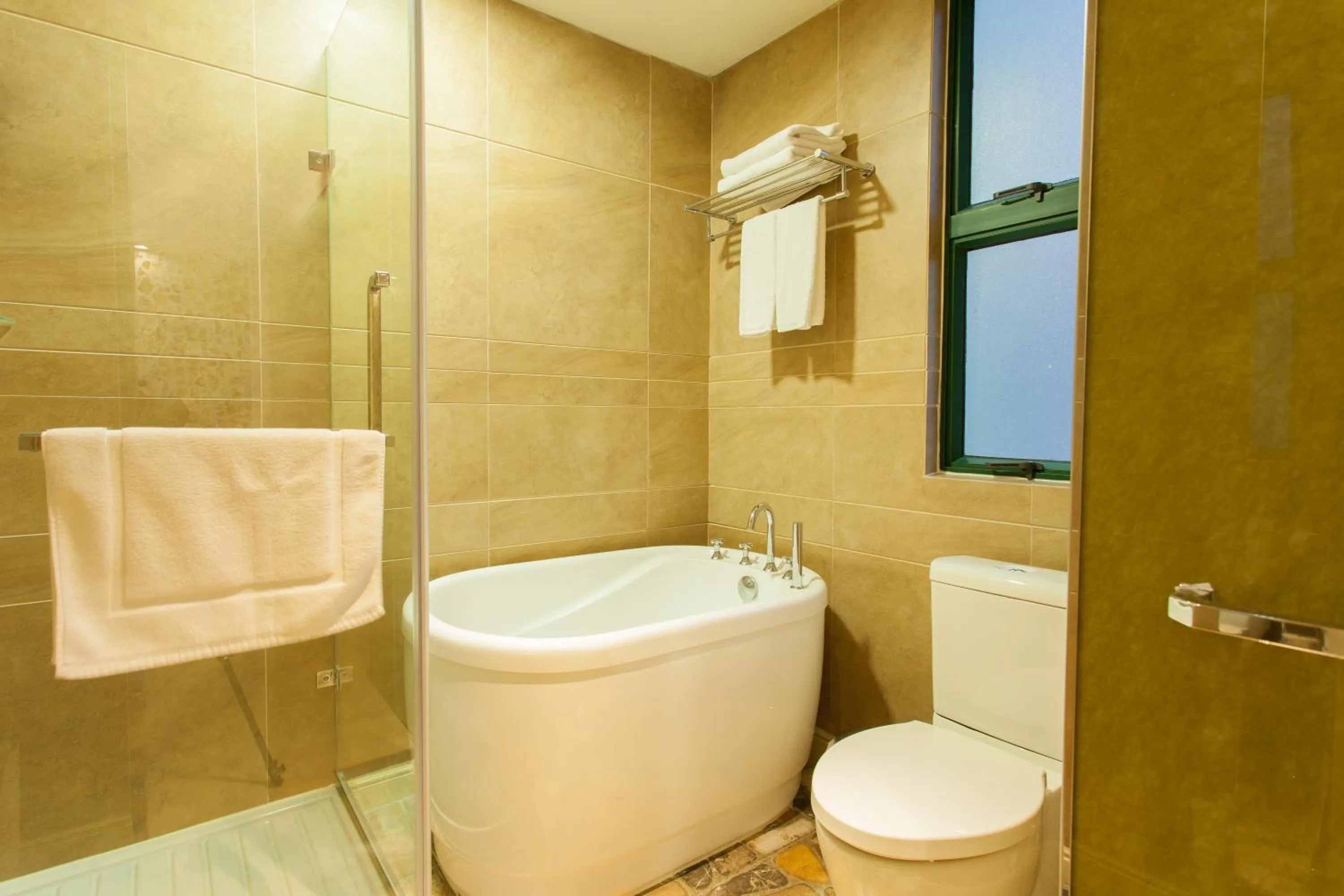 Bathroom in Harbour Bay Hotel