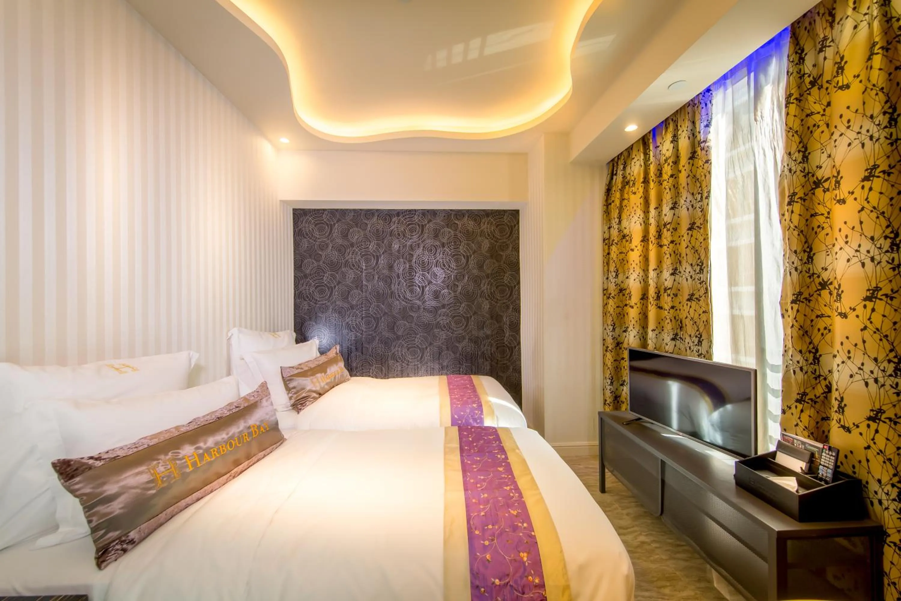 Photo of the whole room in Harbour Bay Hotel