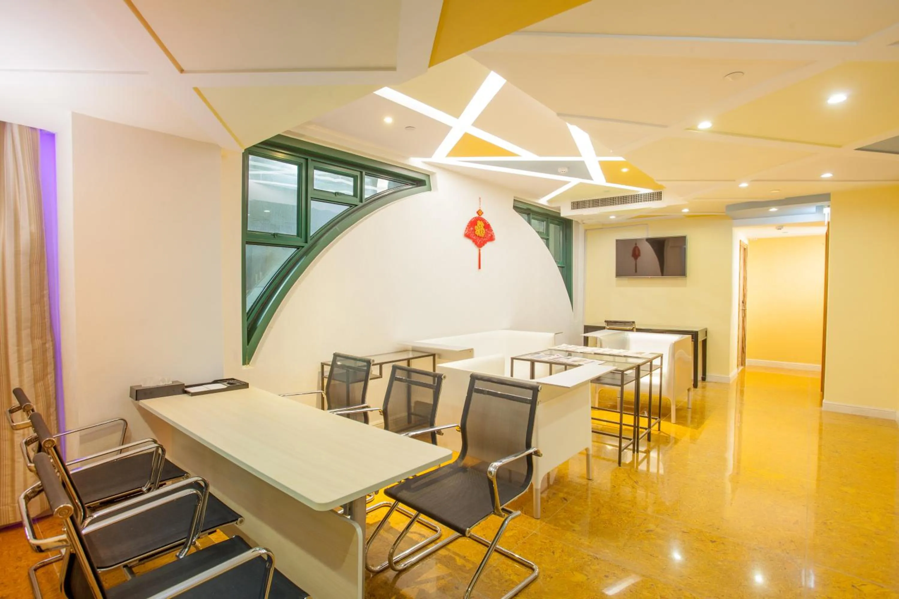 Area and facilities in Harbour Bay Hotel