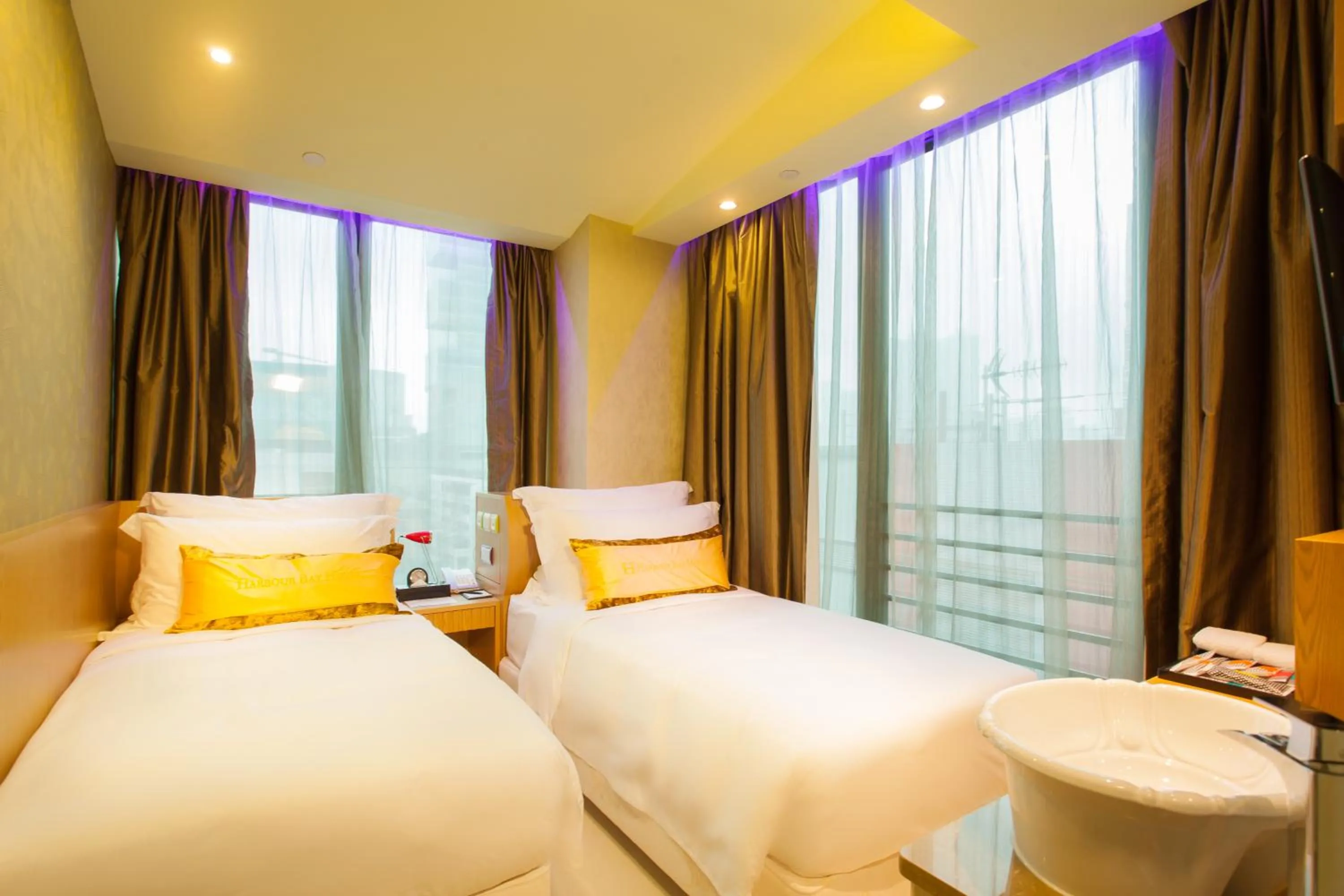 Photo of the whole room in Harbour Bay Hotel