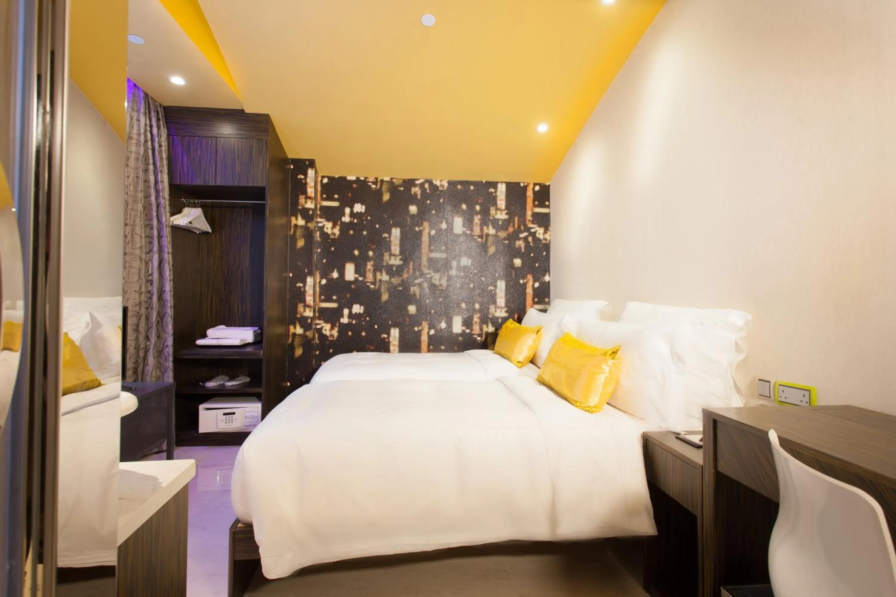 Photo of the whole room in Harbour Bay Hotel