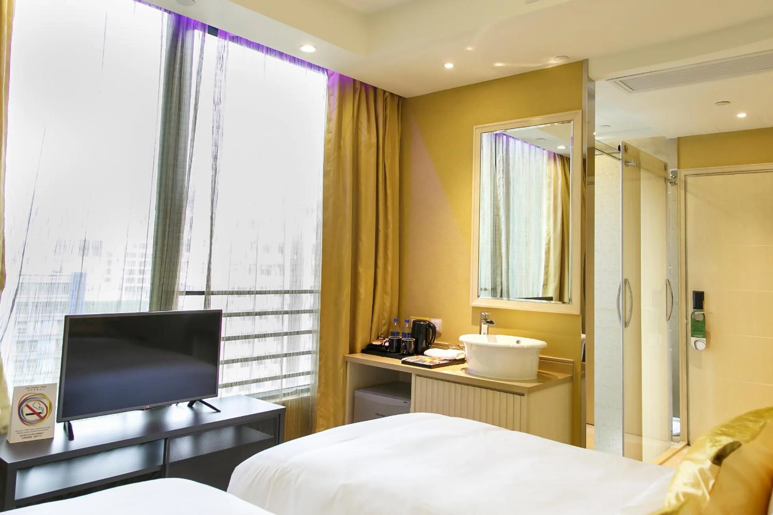 Bed in Harbour Bay Hotel