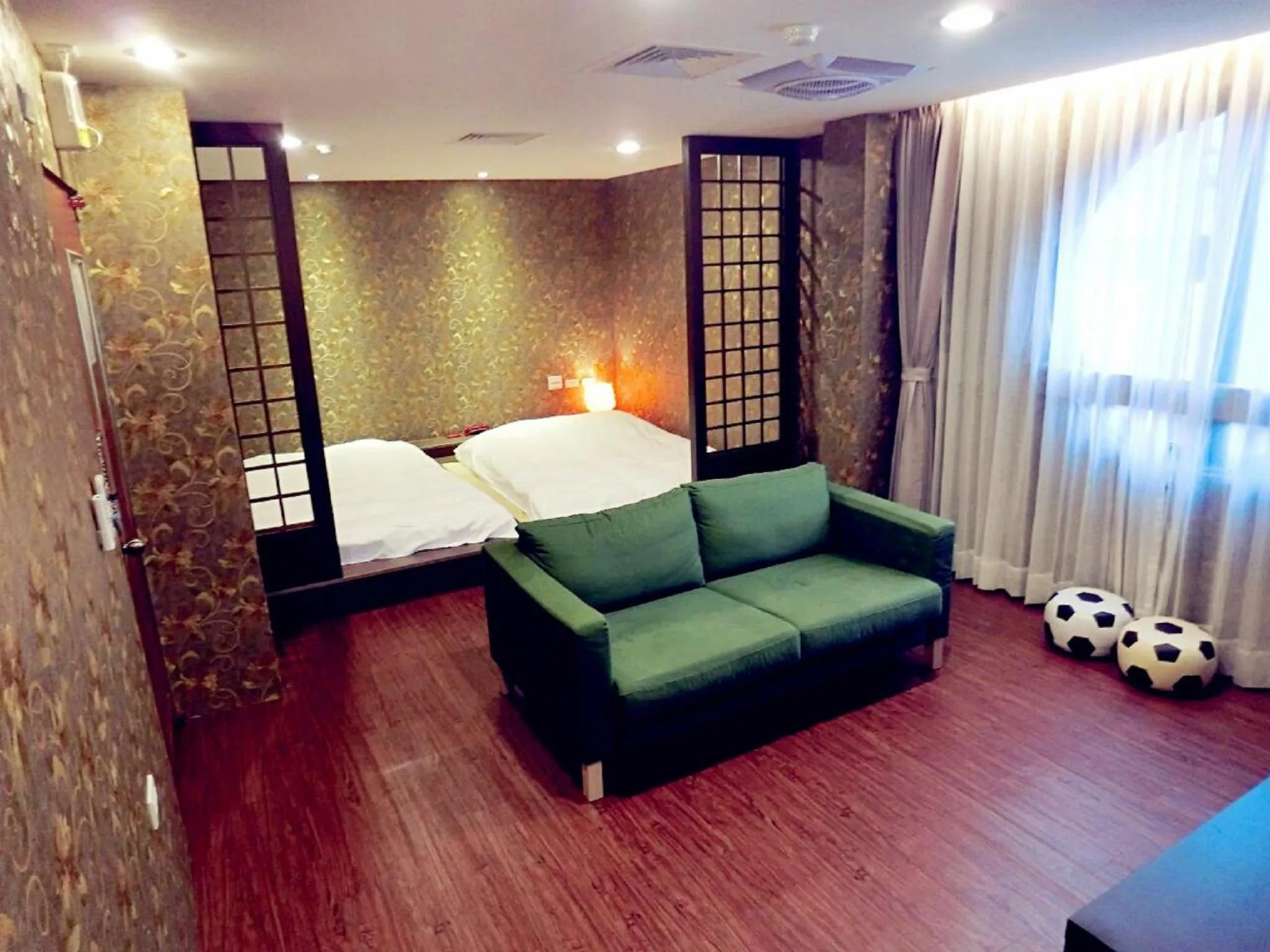 Photo of the whole room, Bed in Every Day Hot Spring Hotel