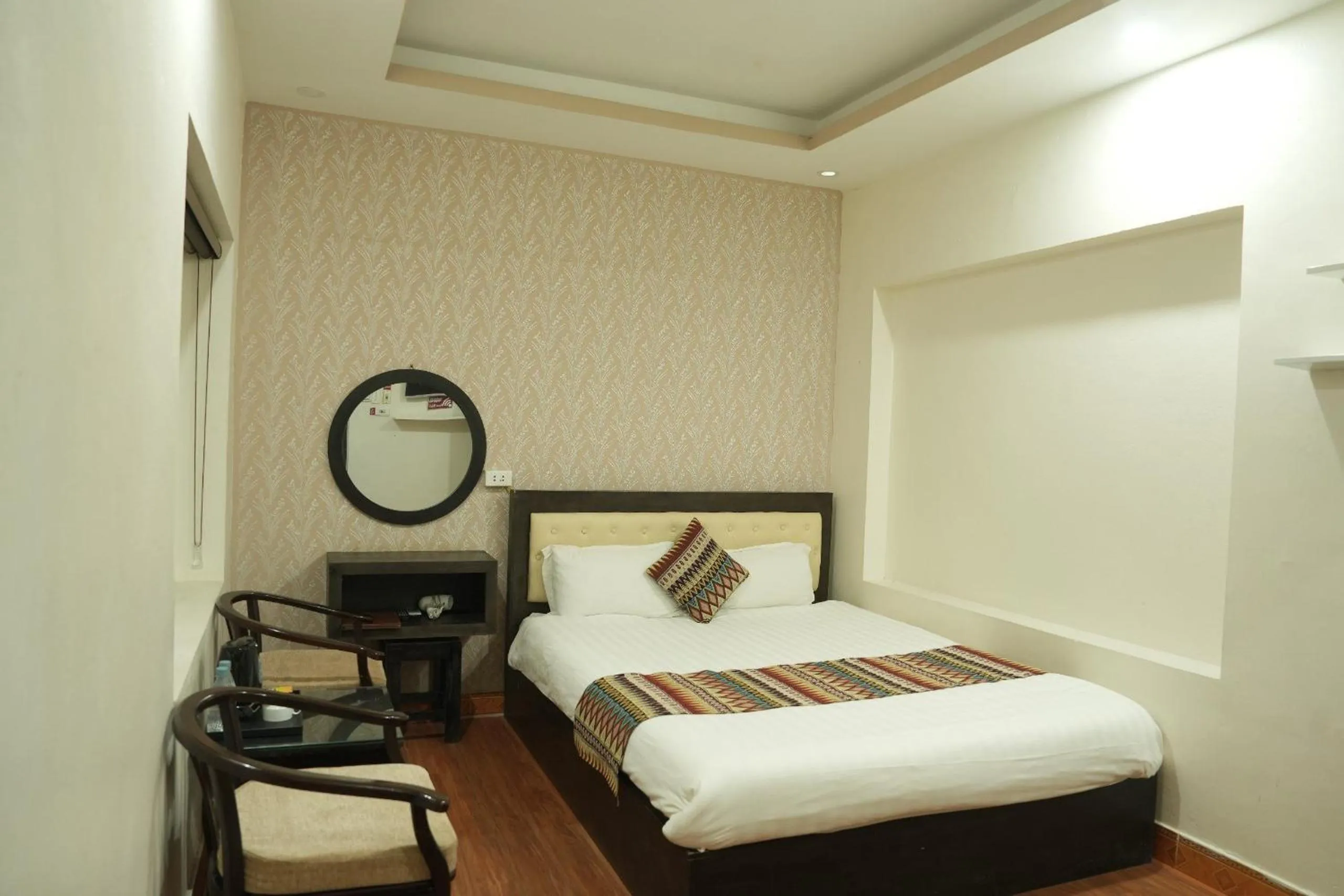 Bedroom, Bed in Phuong Nam Hotel