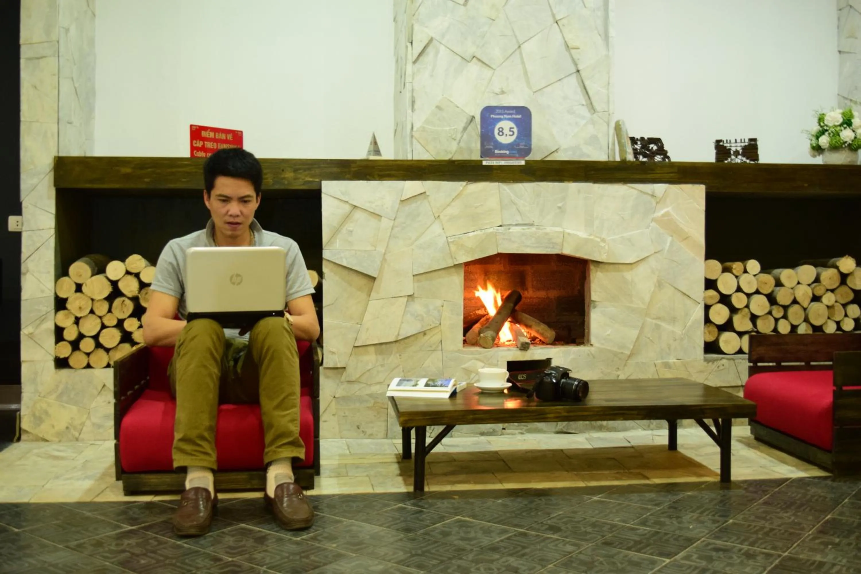 Communal lounge/ TV room in Phuong Nam Hotel