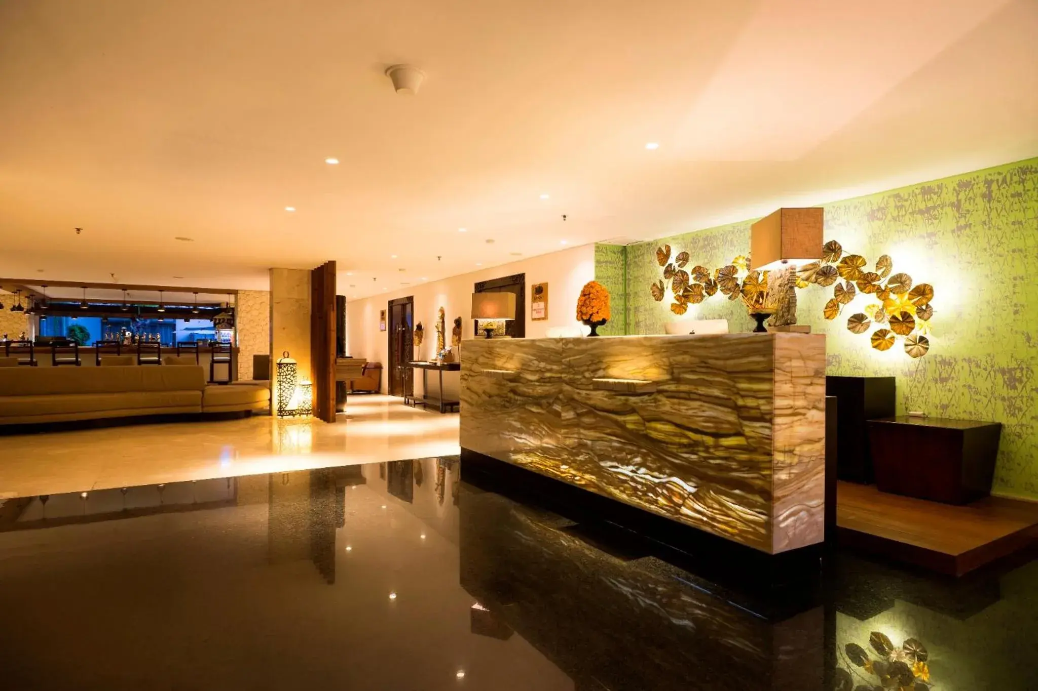 Lobby or reception in d'primahotel Petitenget Seminyak 2 Lobby or reception in d'primahotel Petitenget Seminyak 2