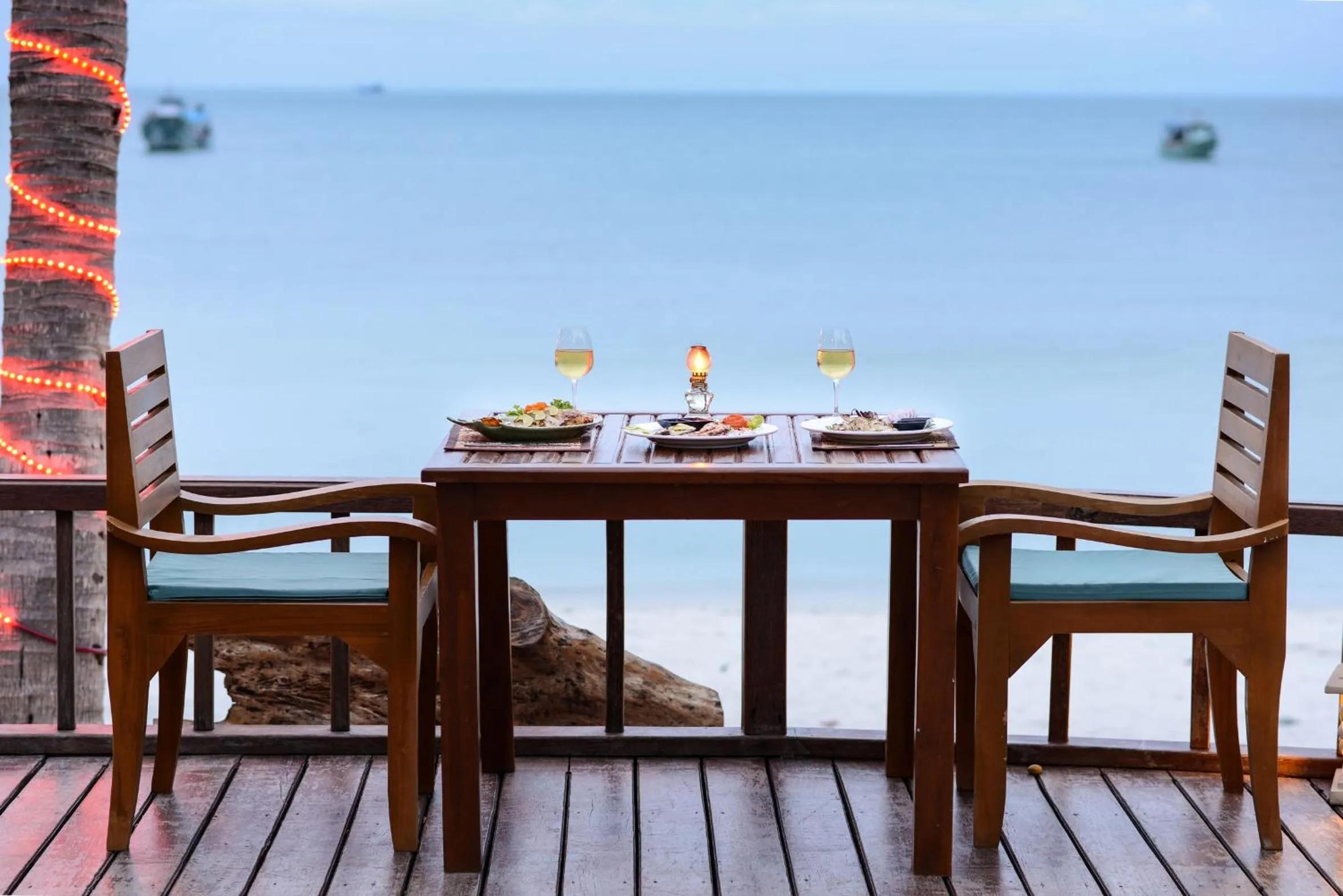 Restaurant/places to eat in PingChan Koh Phangan Beachfront Resort