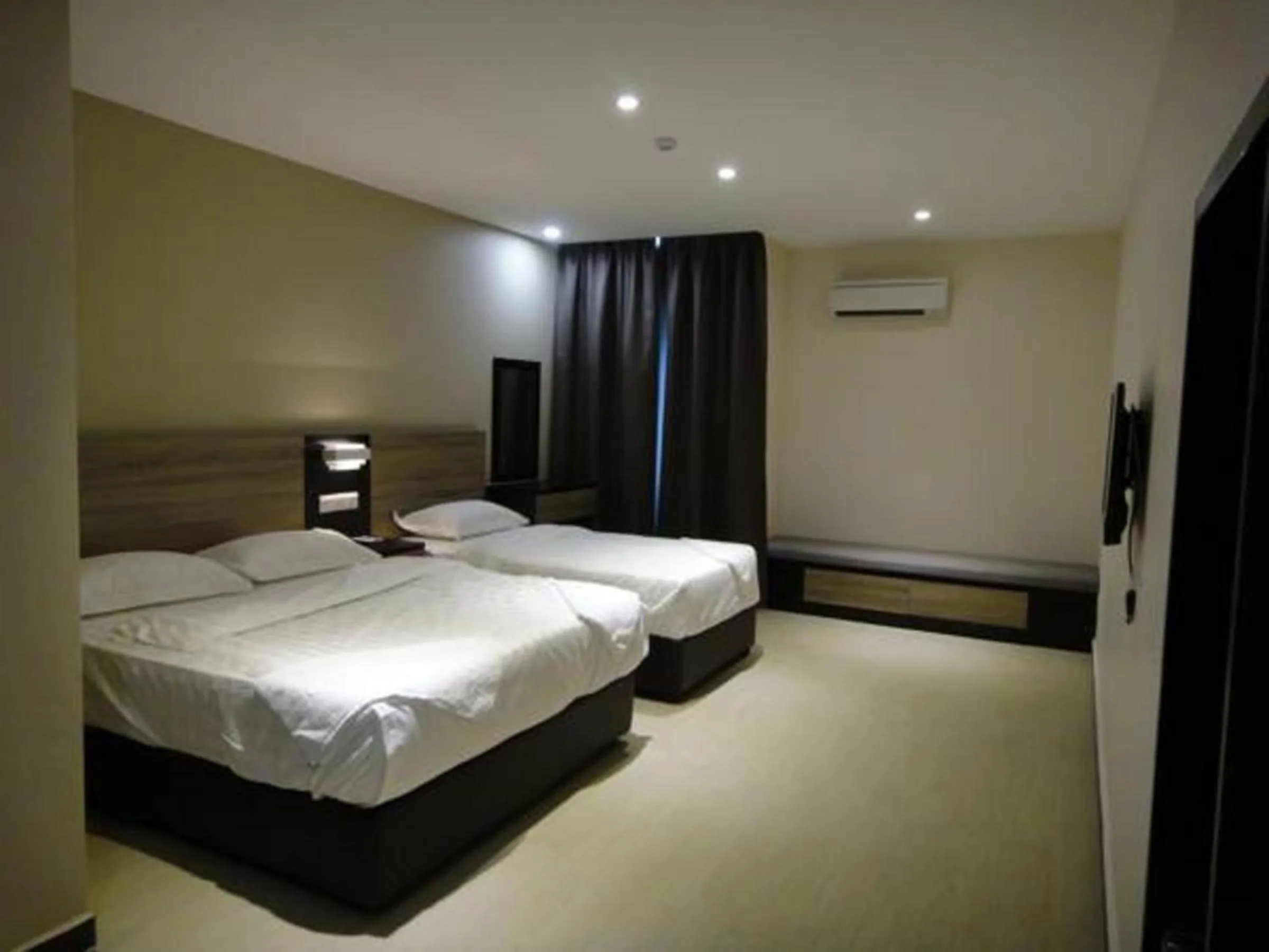 Bedroom, Bed in Galaxy Hotel SIMPANG AMPAT