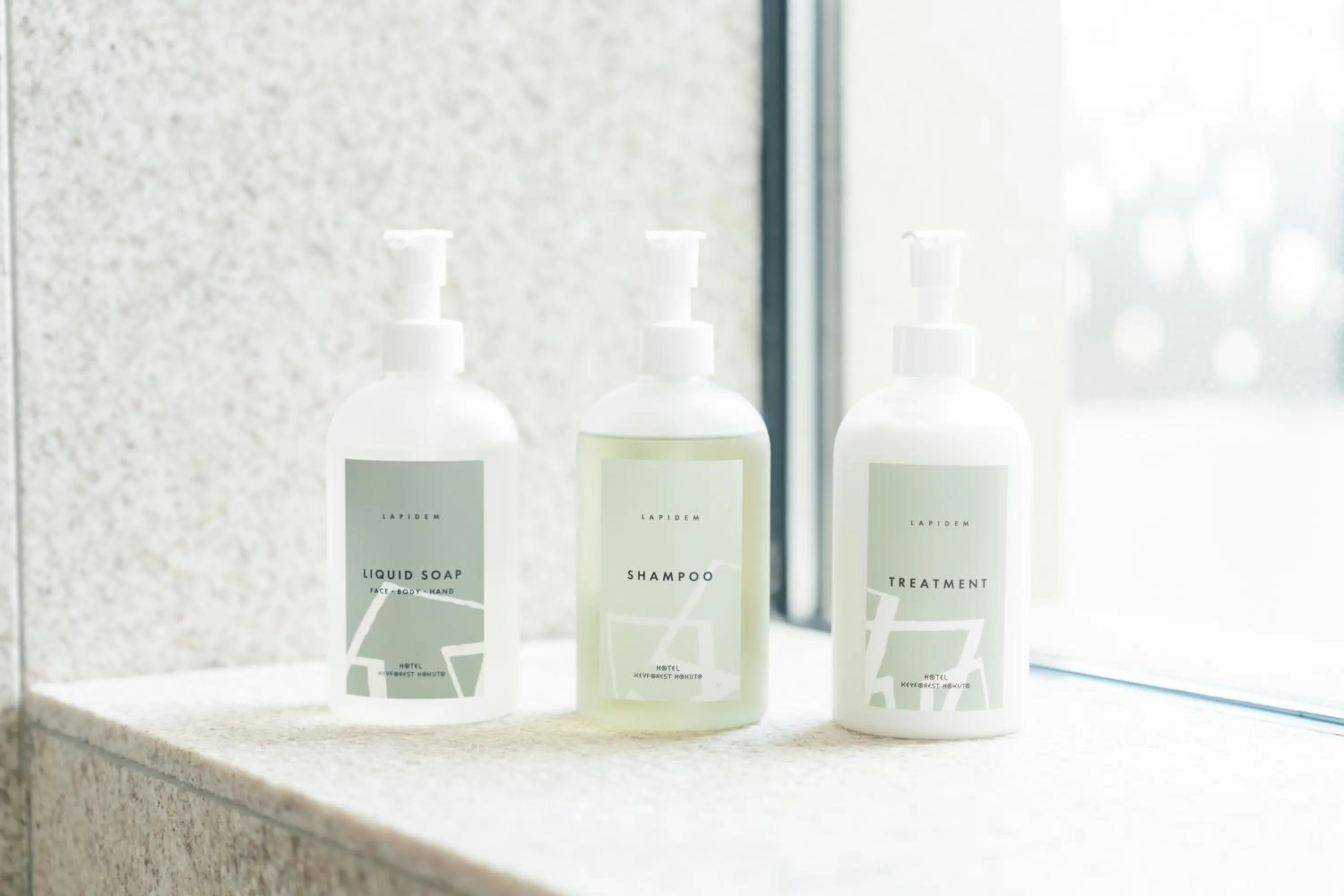 Shower in HOTEL KEYFOREST HOKUTO