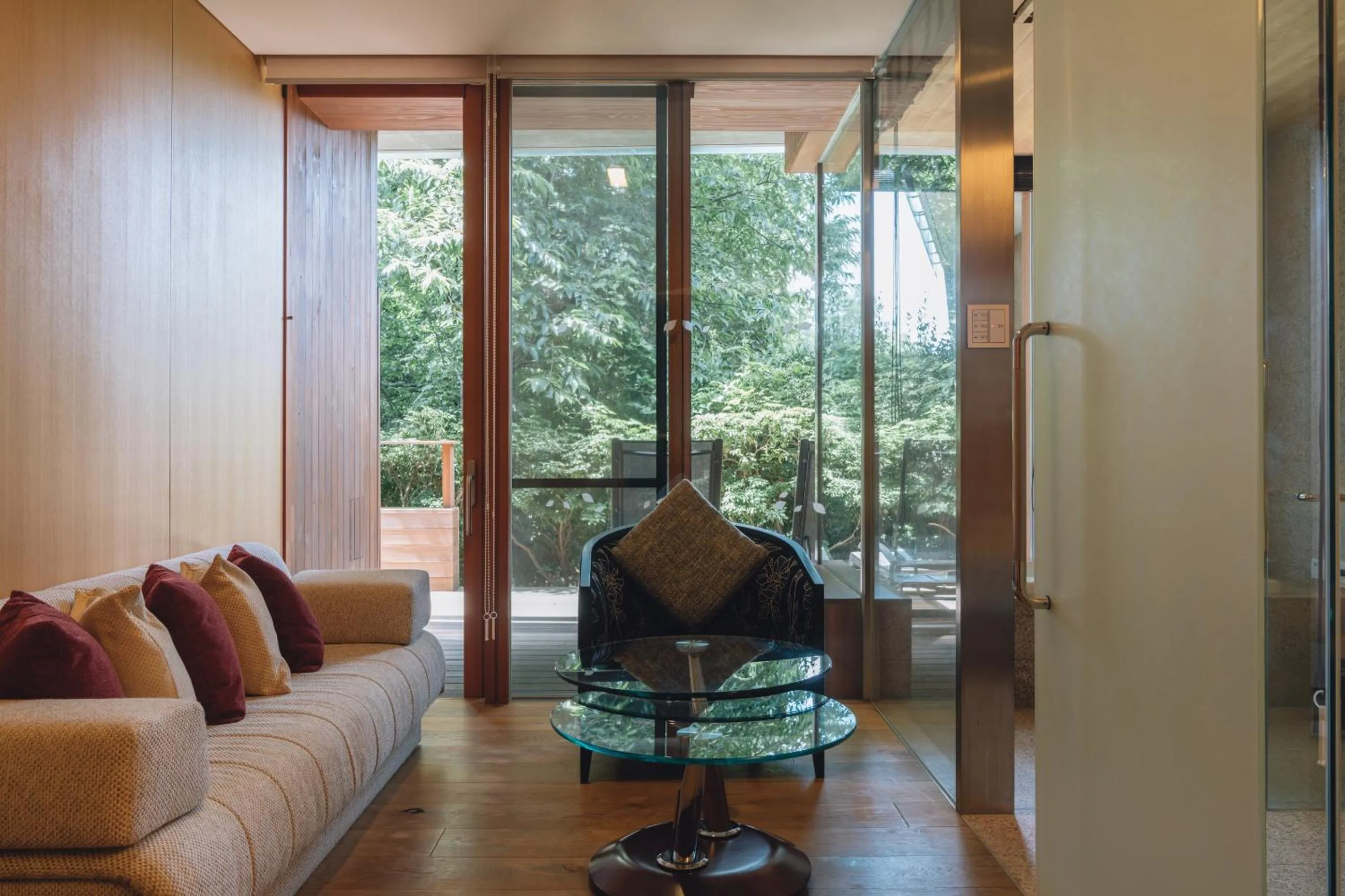 Seating area in HOTEL KEYFOREST HOKUTO