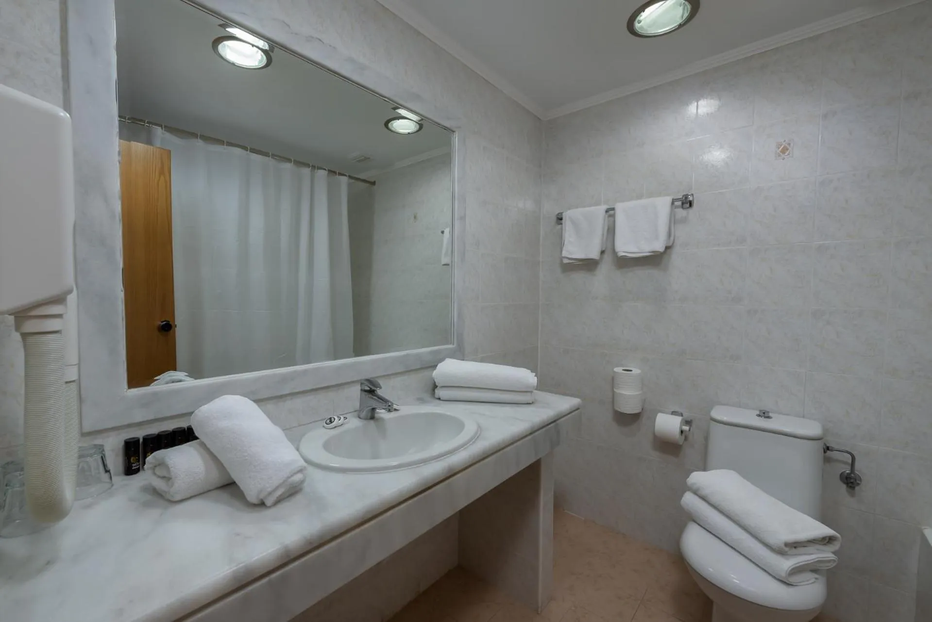 Bathroom in Sirene Beach Hotel