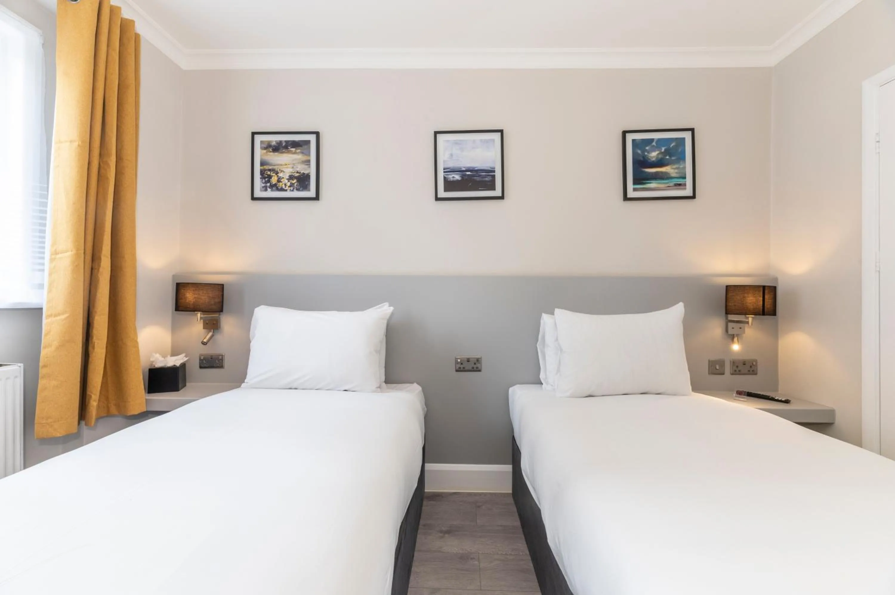 MARINA HOTEL London