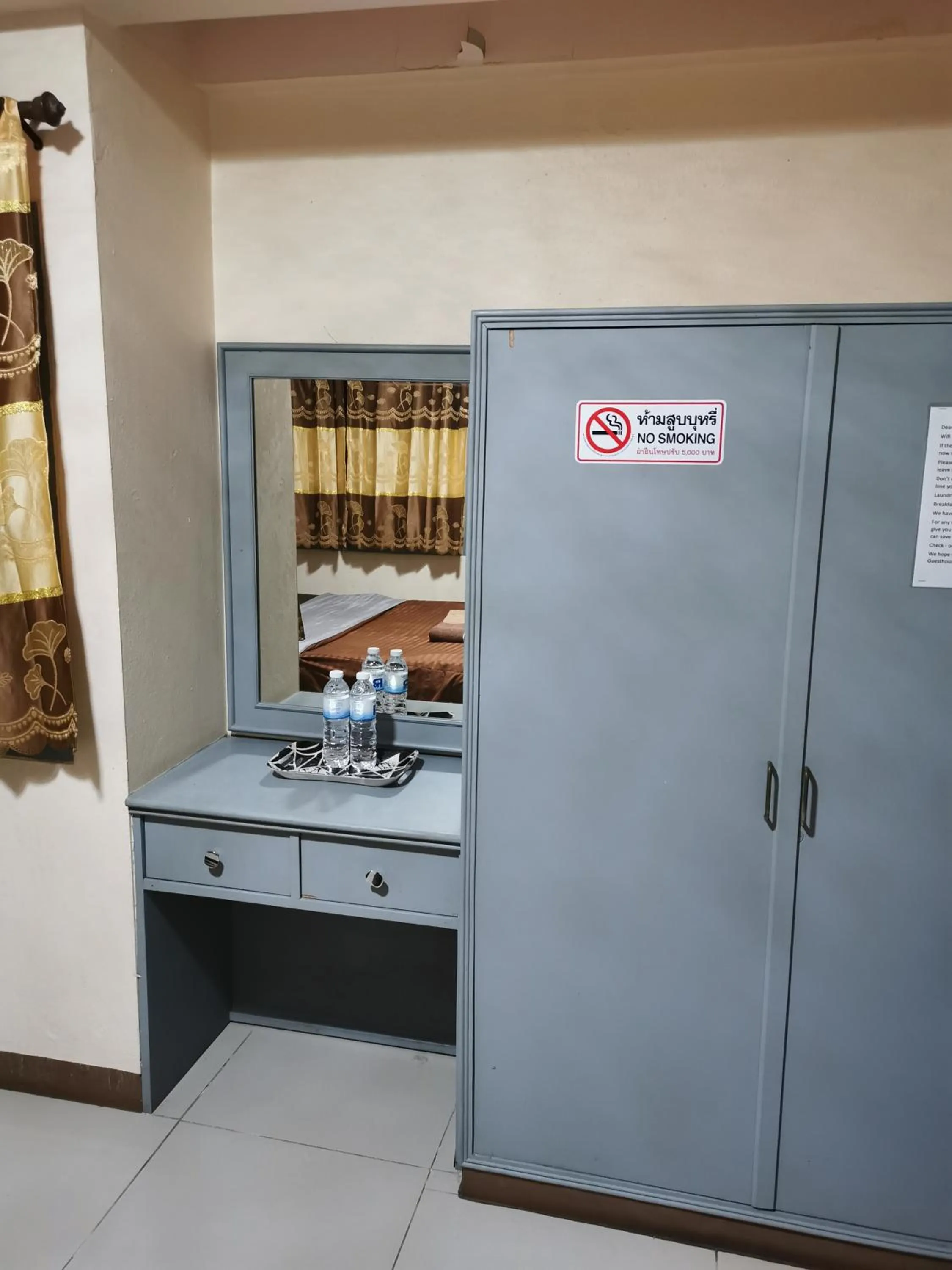 wardrobe in Dutch Guest้้house Chiang Mai