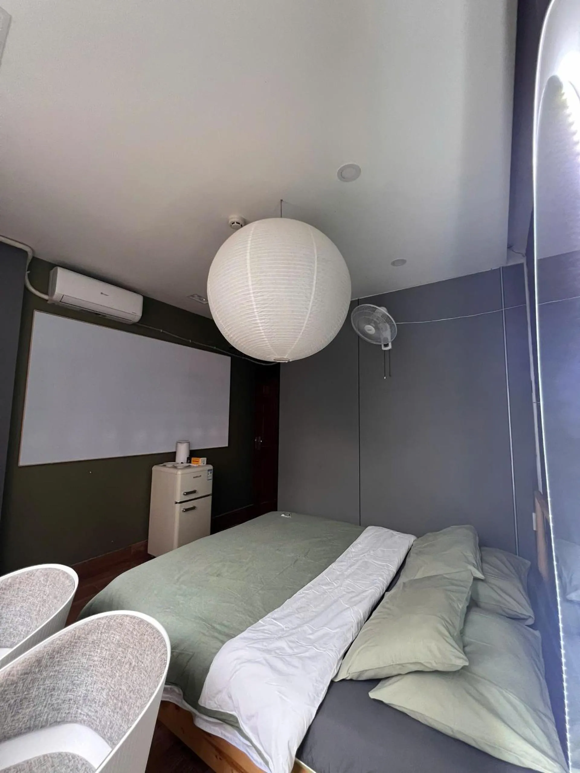 MEOW Hotel & Cafe 2