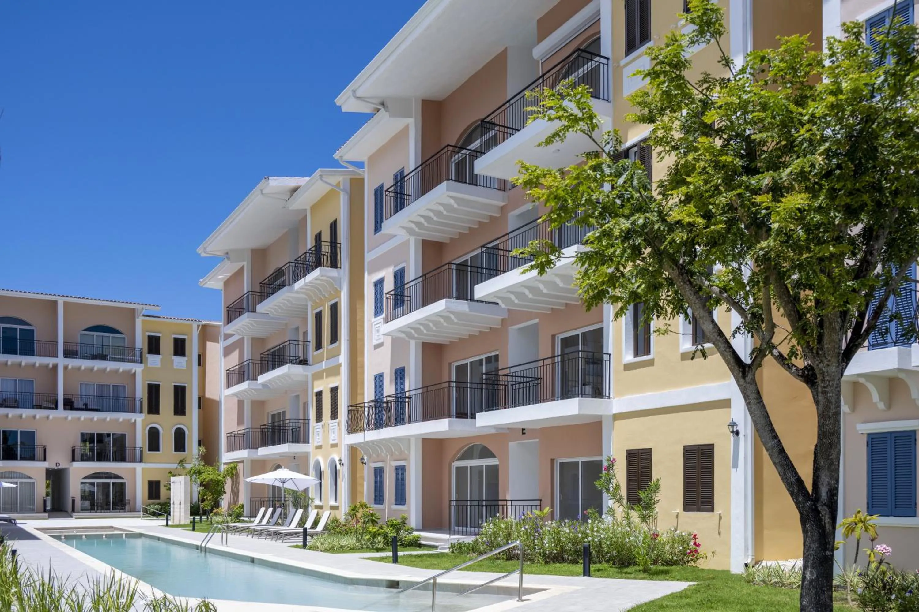 Swimming pool in Reserva Real by Harper