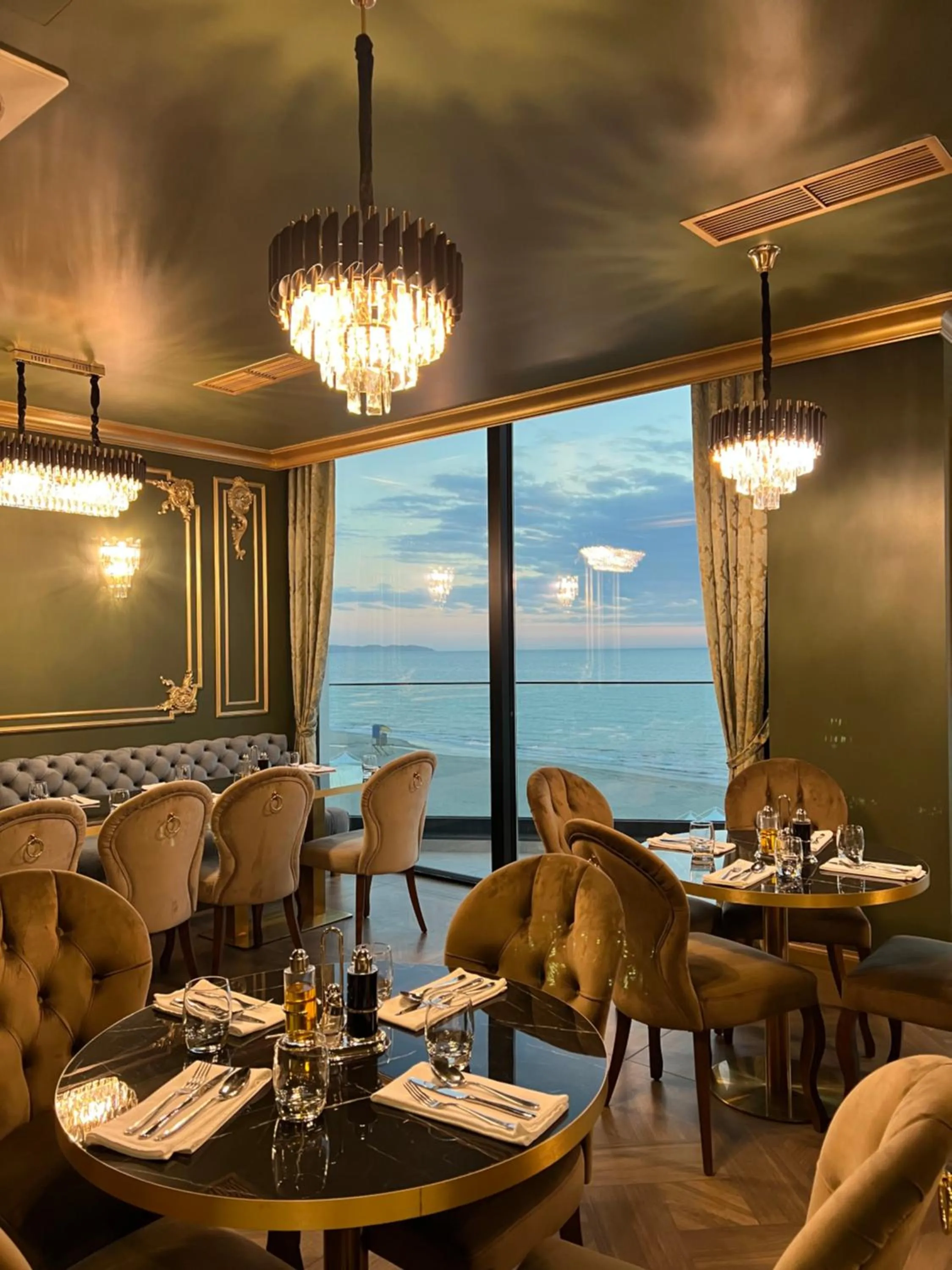 Luxury Premium Finese