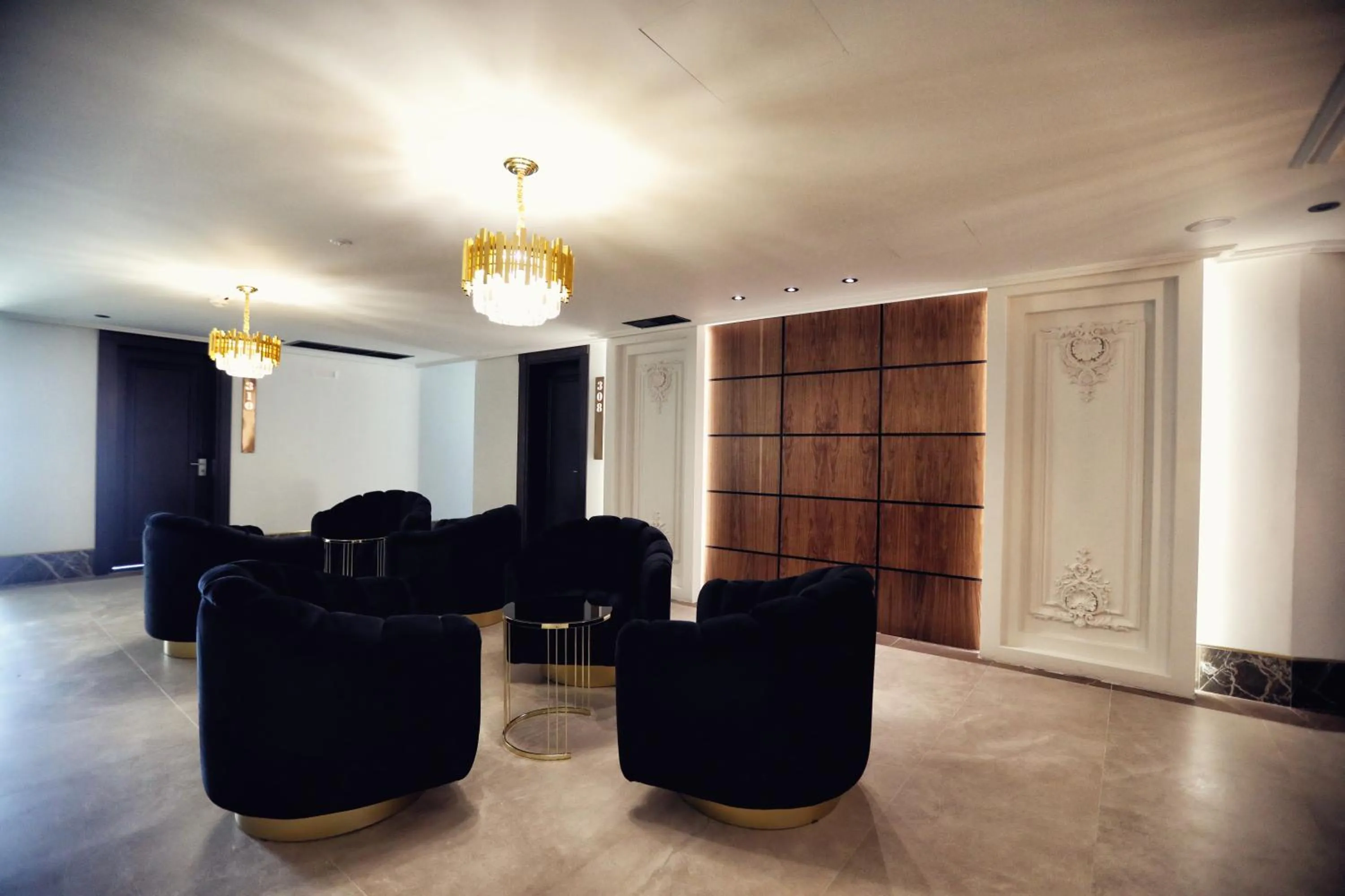 Luxury Premium Finese