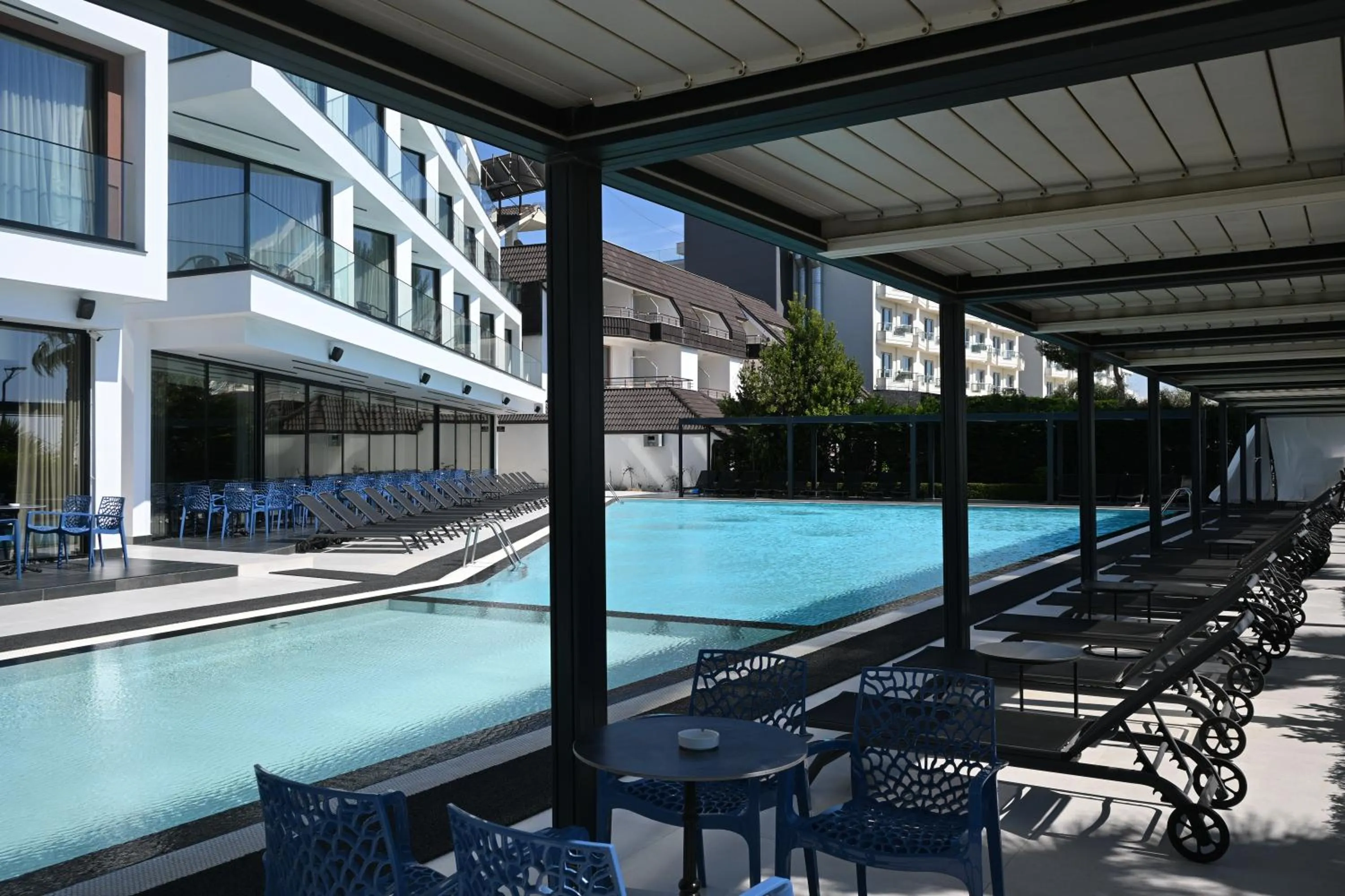 Luxury Premium Finese