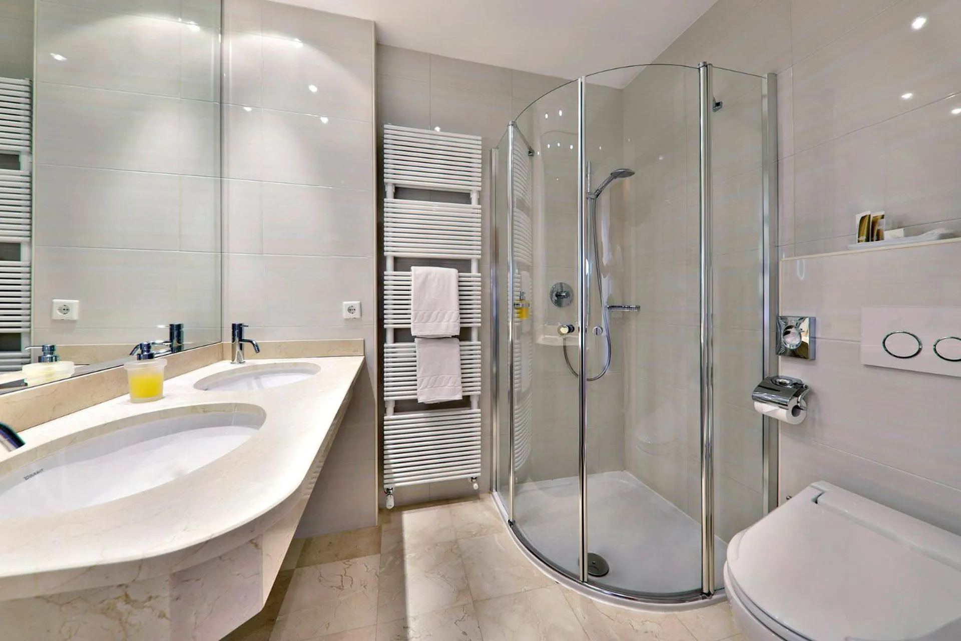 Bathroom in Hotel Mühle Mayer