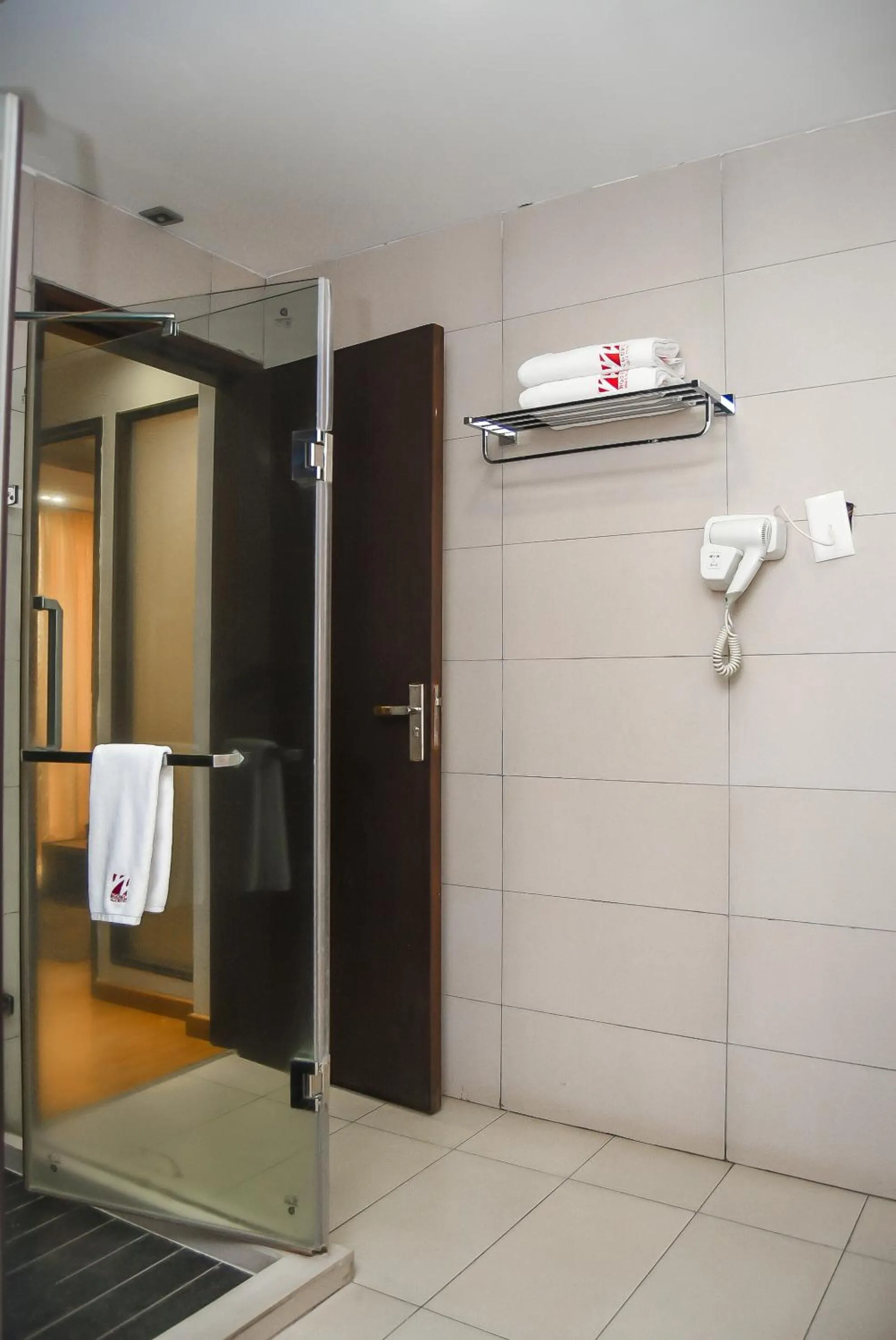 Bathroom in Ngong Hills Hotel