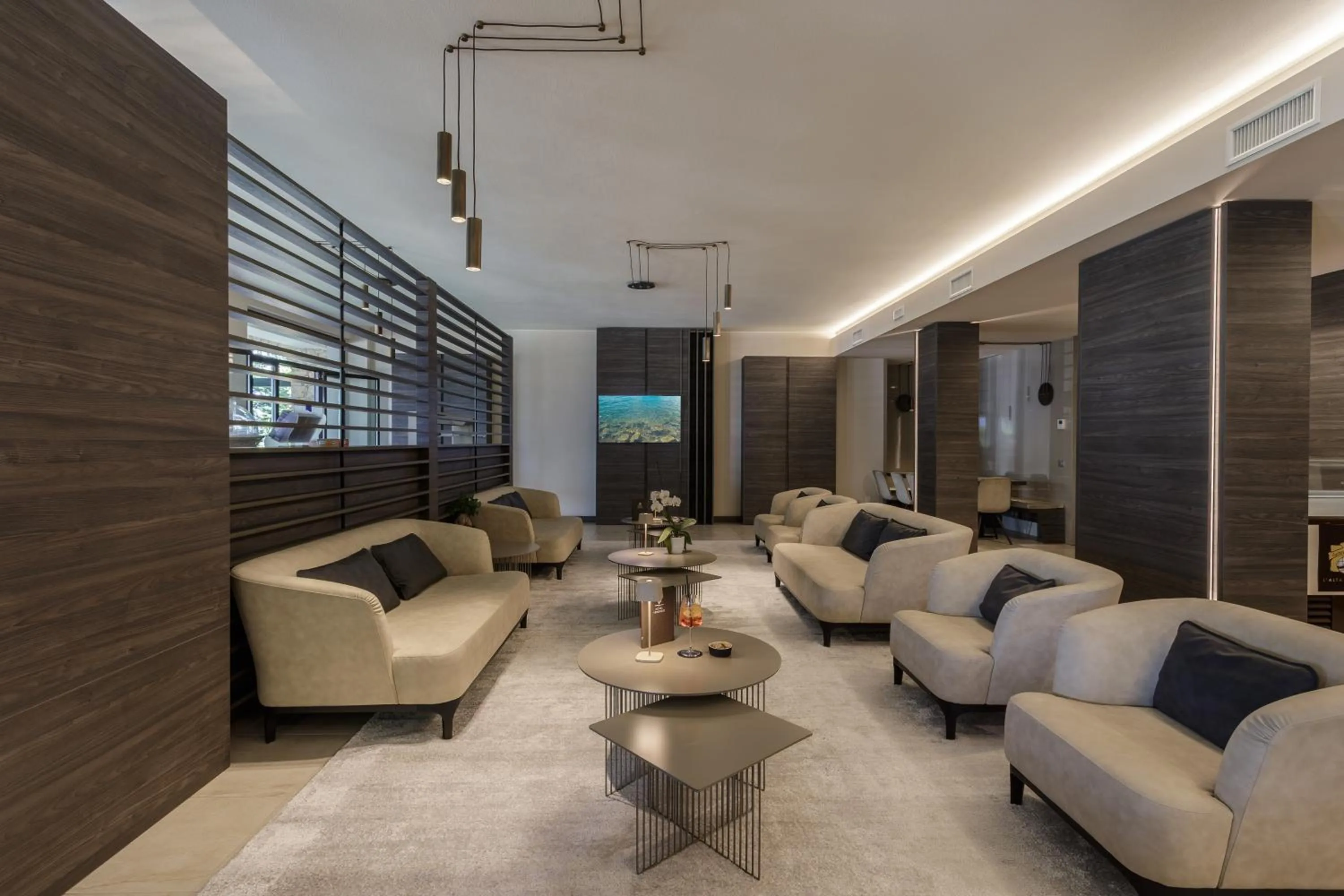 Communal lounge/ TV room in Hotel Veronesi