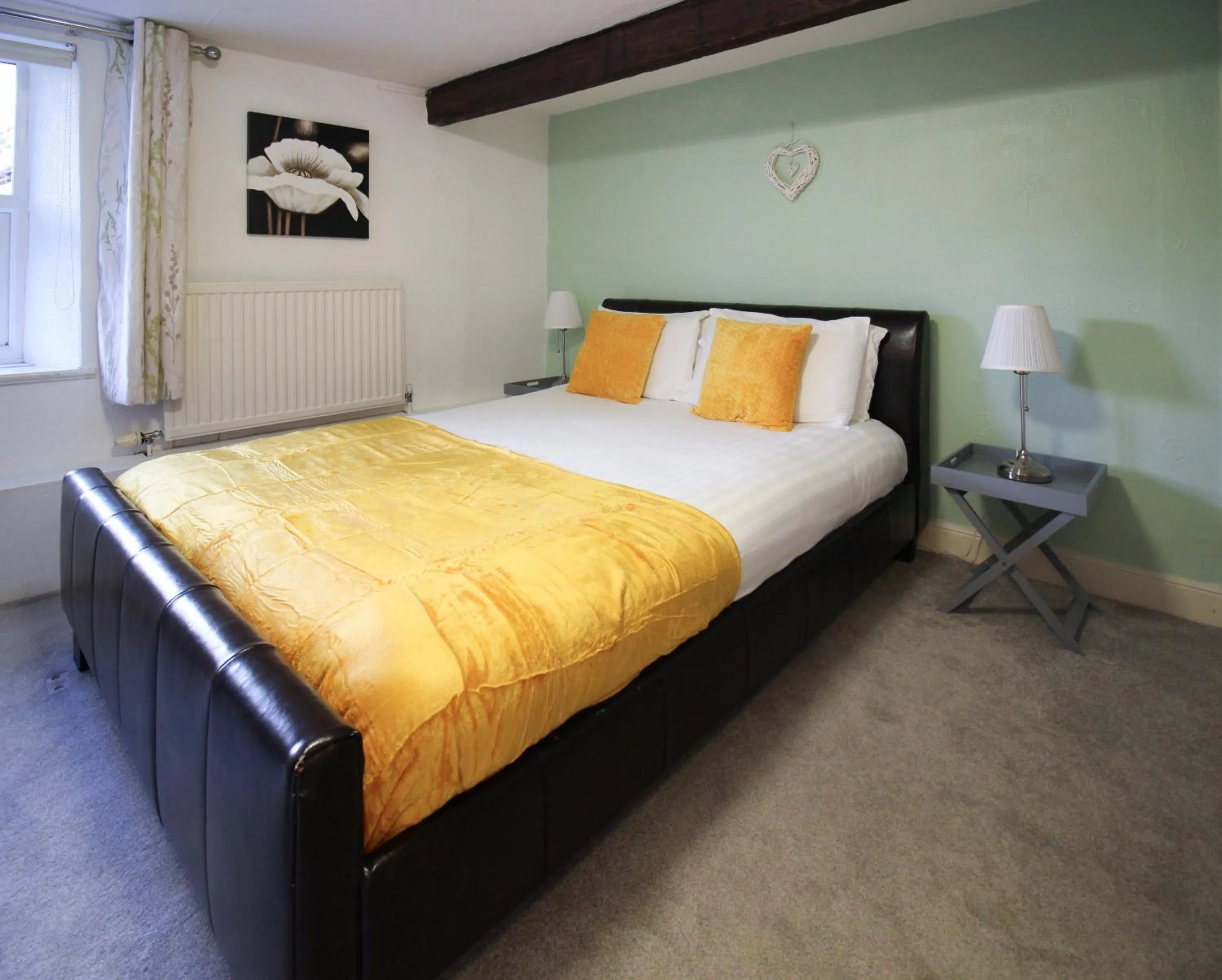 Bedroom, Bed in Newton House Hotel