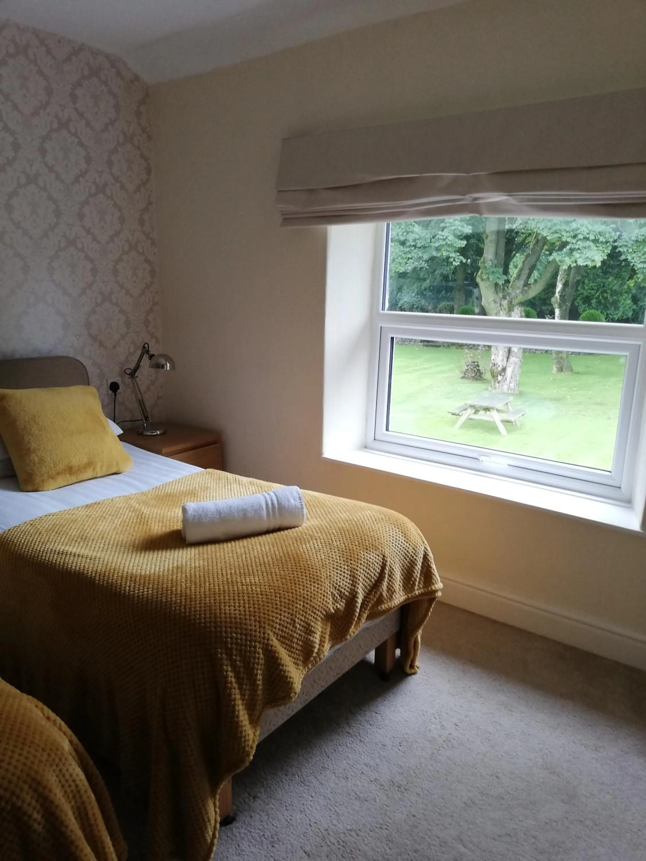 Bedroom, Bed in Newton House Hotel