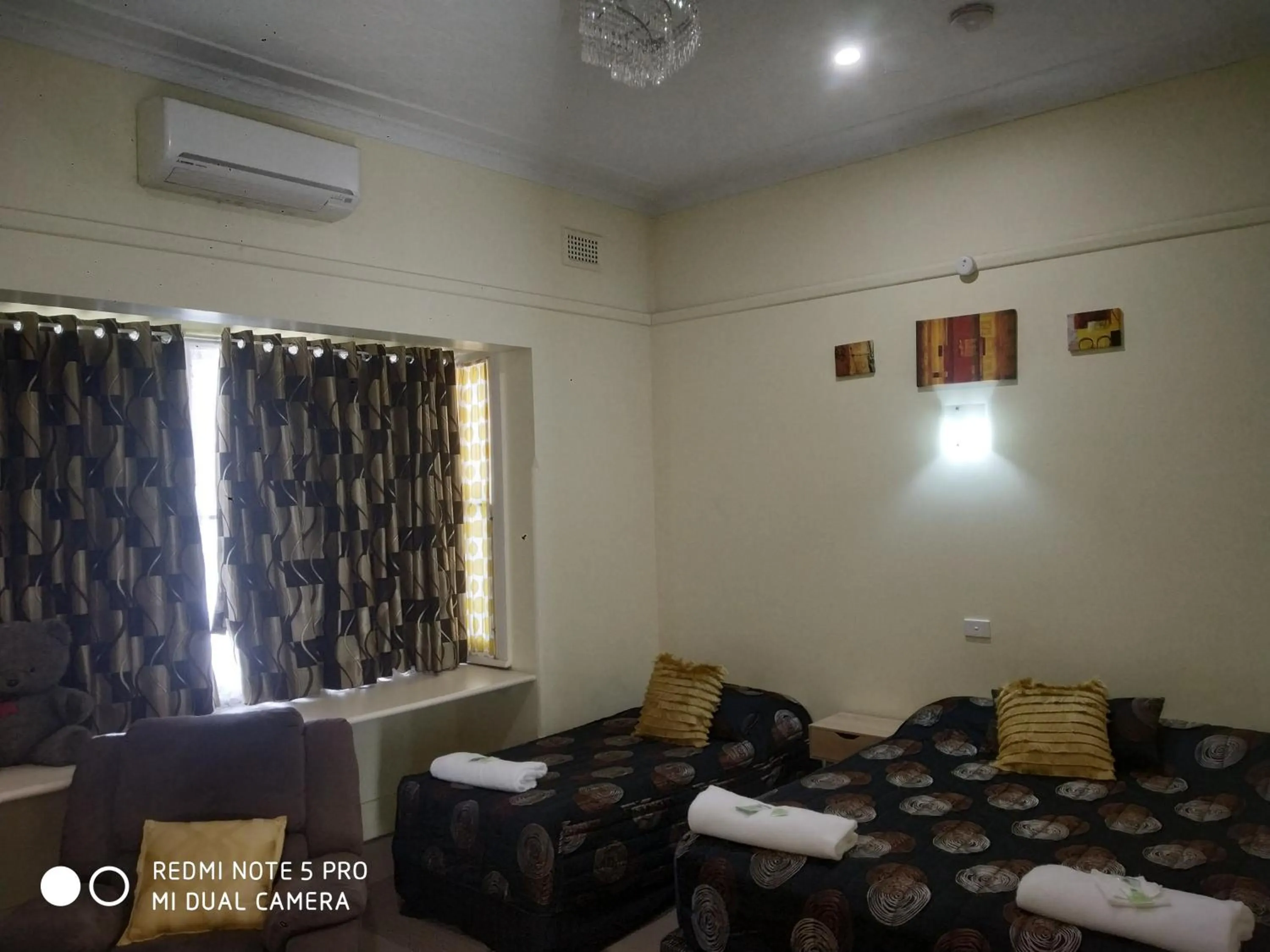 Photo of the whole room in Albury Central Motel