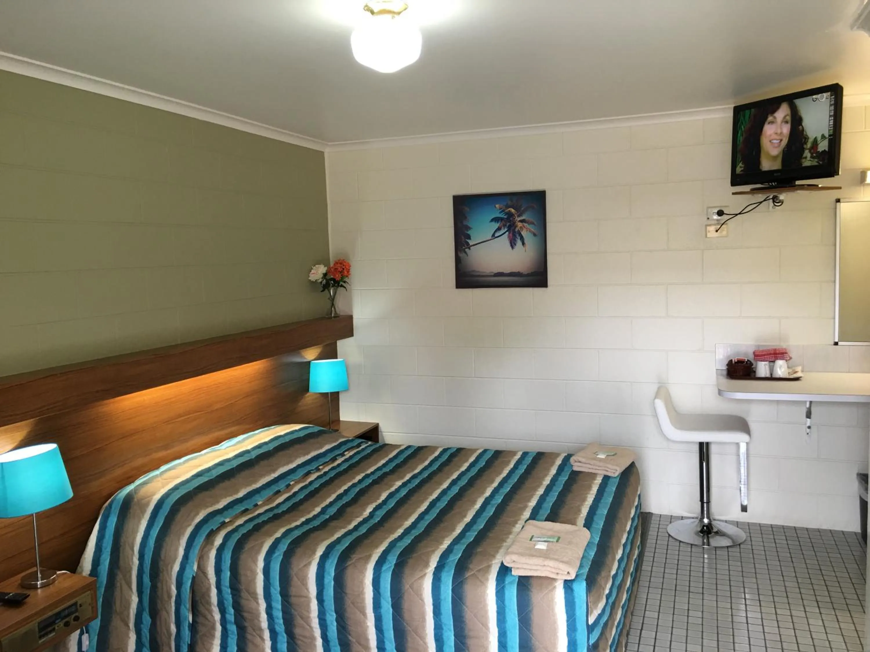 Bedroom, Bed in Albury Central Motel