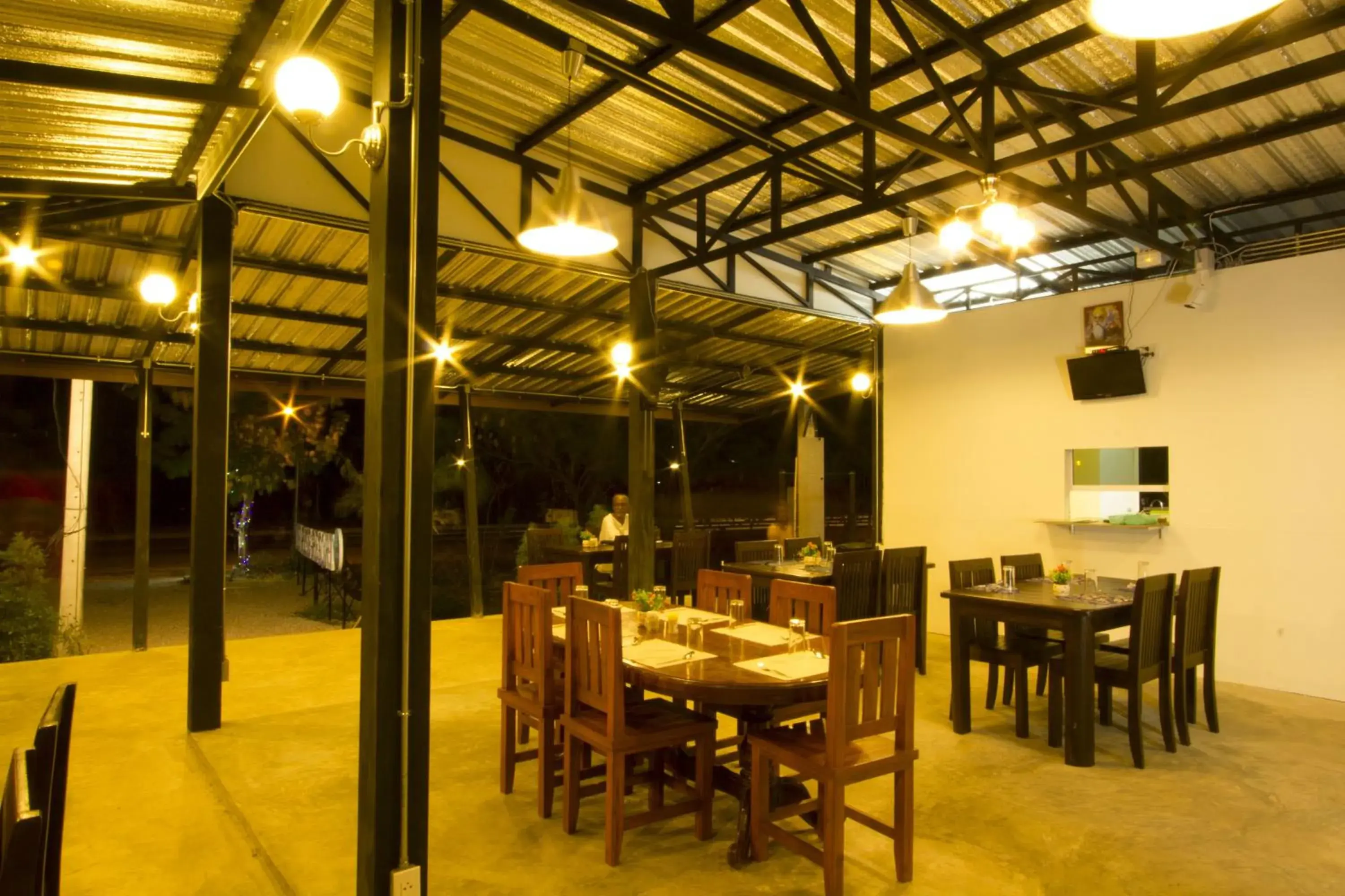 Restaurant/places to eat in The Rise Resort Restaurant/places to eat in The Rise Resort