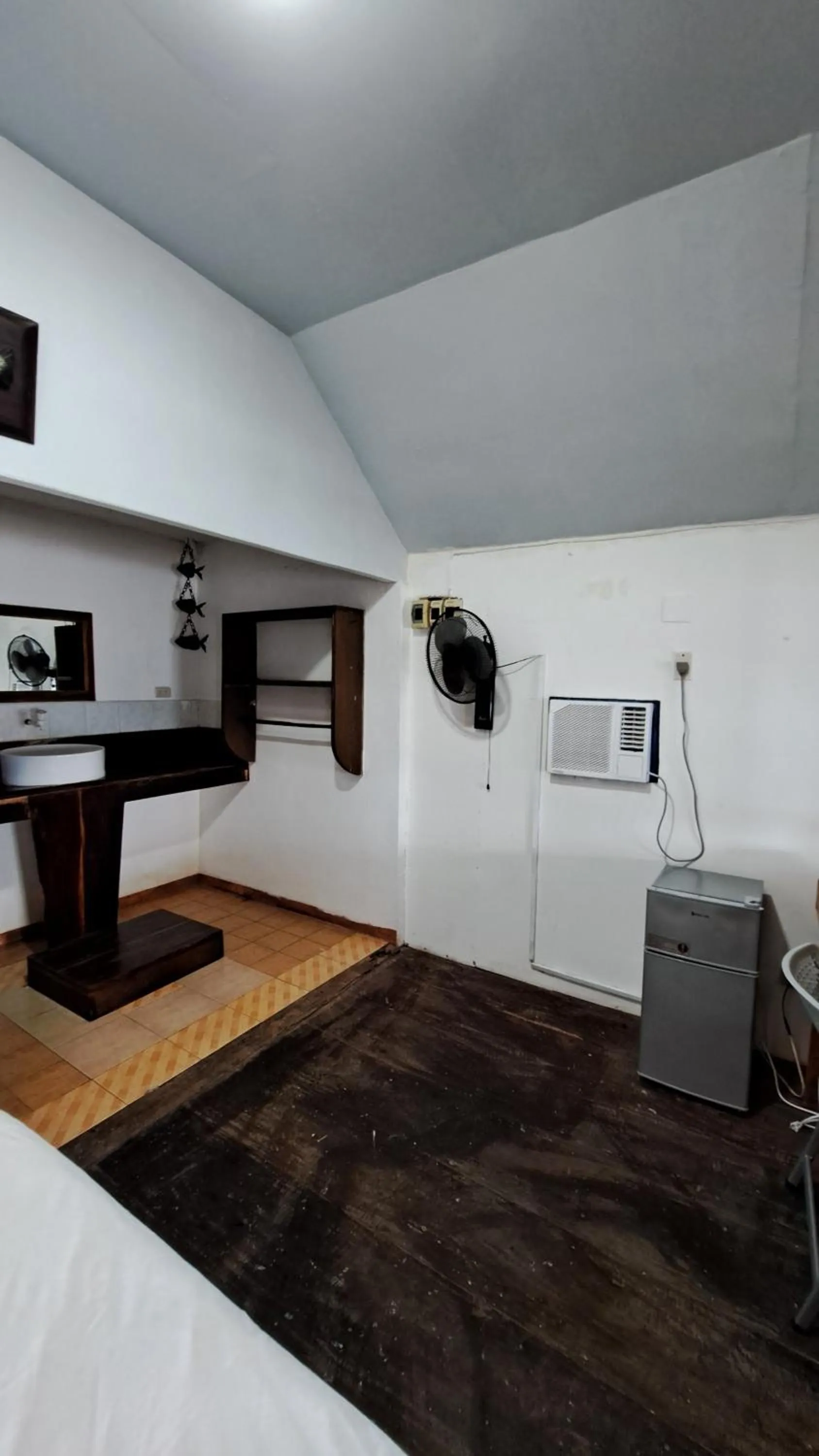 Bedroom in Paseo Del Mar Seaside Inn