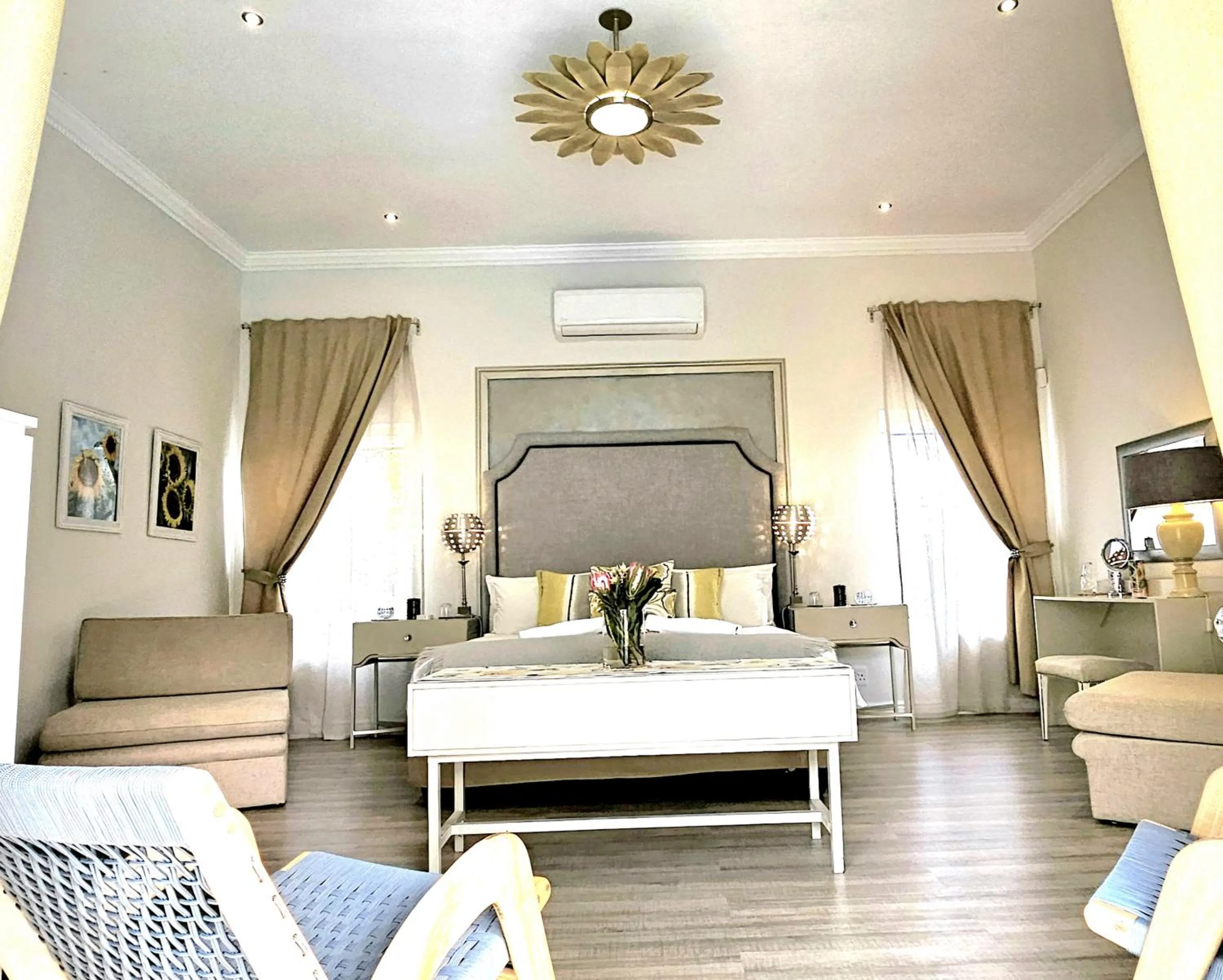 Bed in Fleur du Soleil Luxury Guesthouse