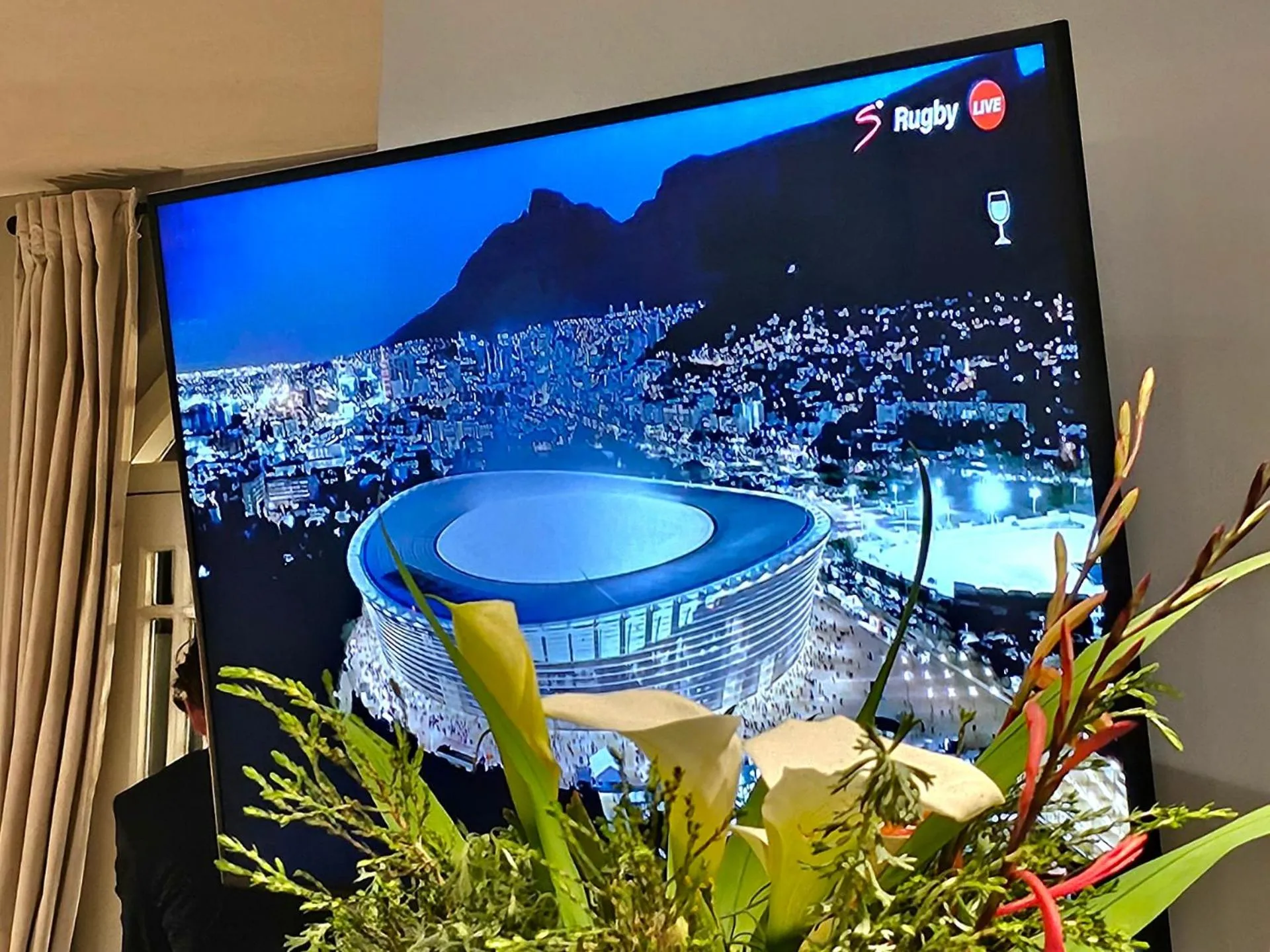 TV and multimedia in Fleur du Soleil Luxury Guesthouse