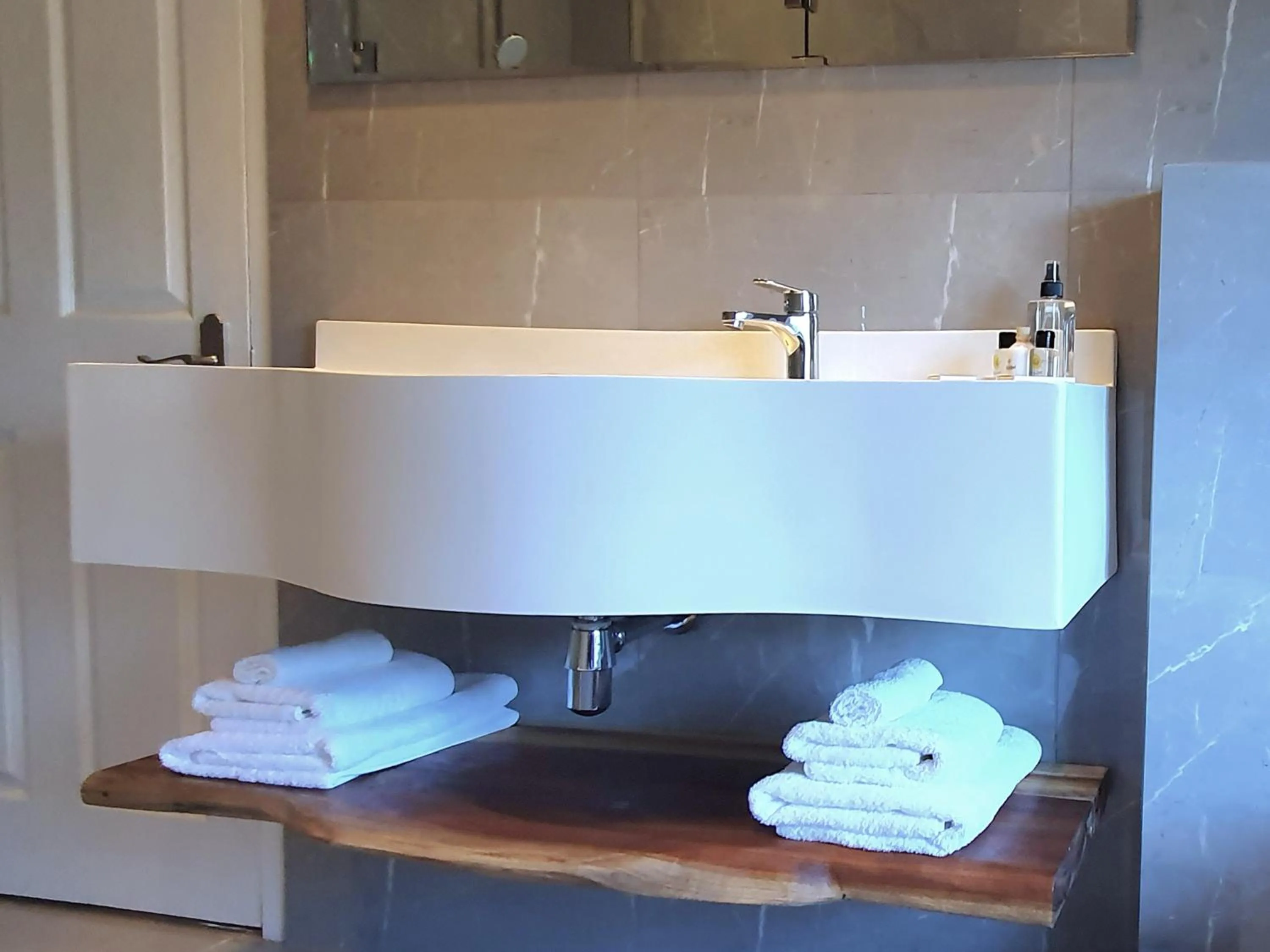 Bathroom in Fleur du Soleil Luxury Guesthouse