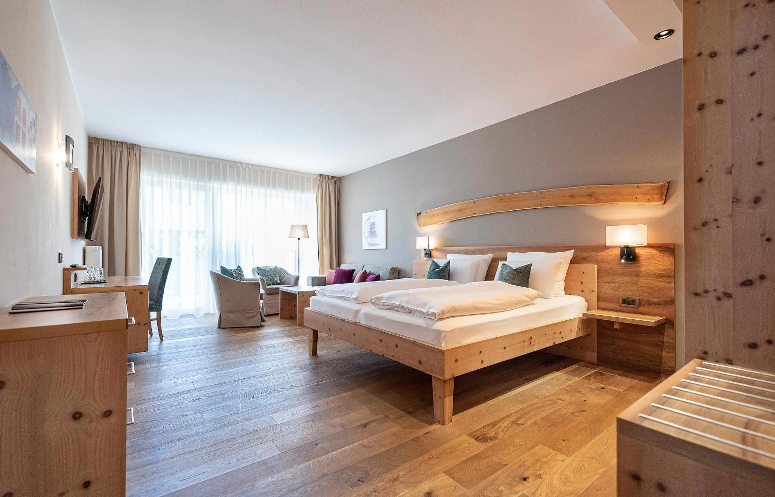 Communal lounge/ TV room, Bed in Vitalpina Hotel Waldhof