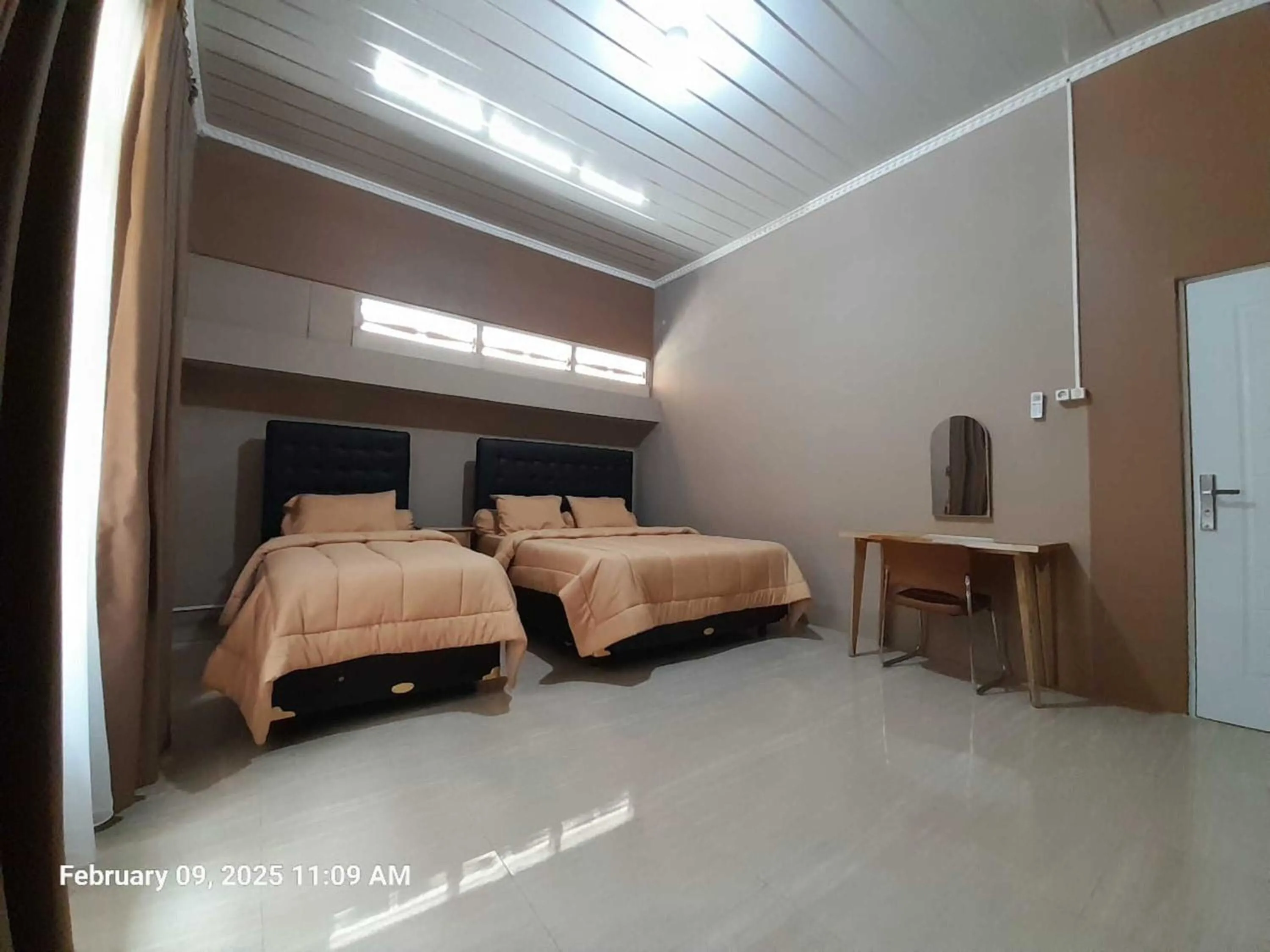 Bedroom, Bed in Griya Al Mukmin Guesthouse Syariah